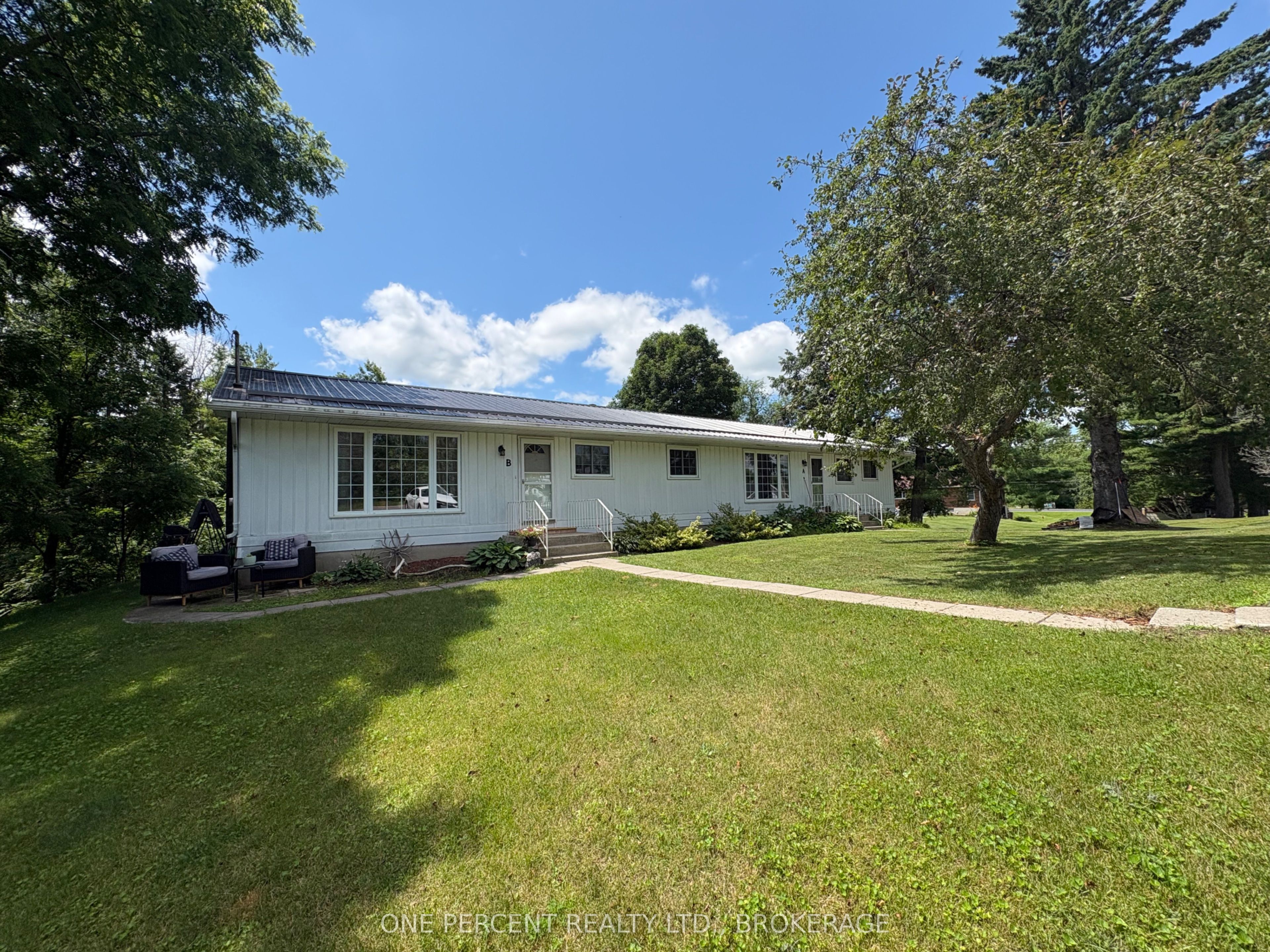 4338 Maple Drive E Property Photo 2