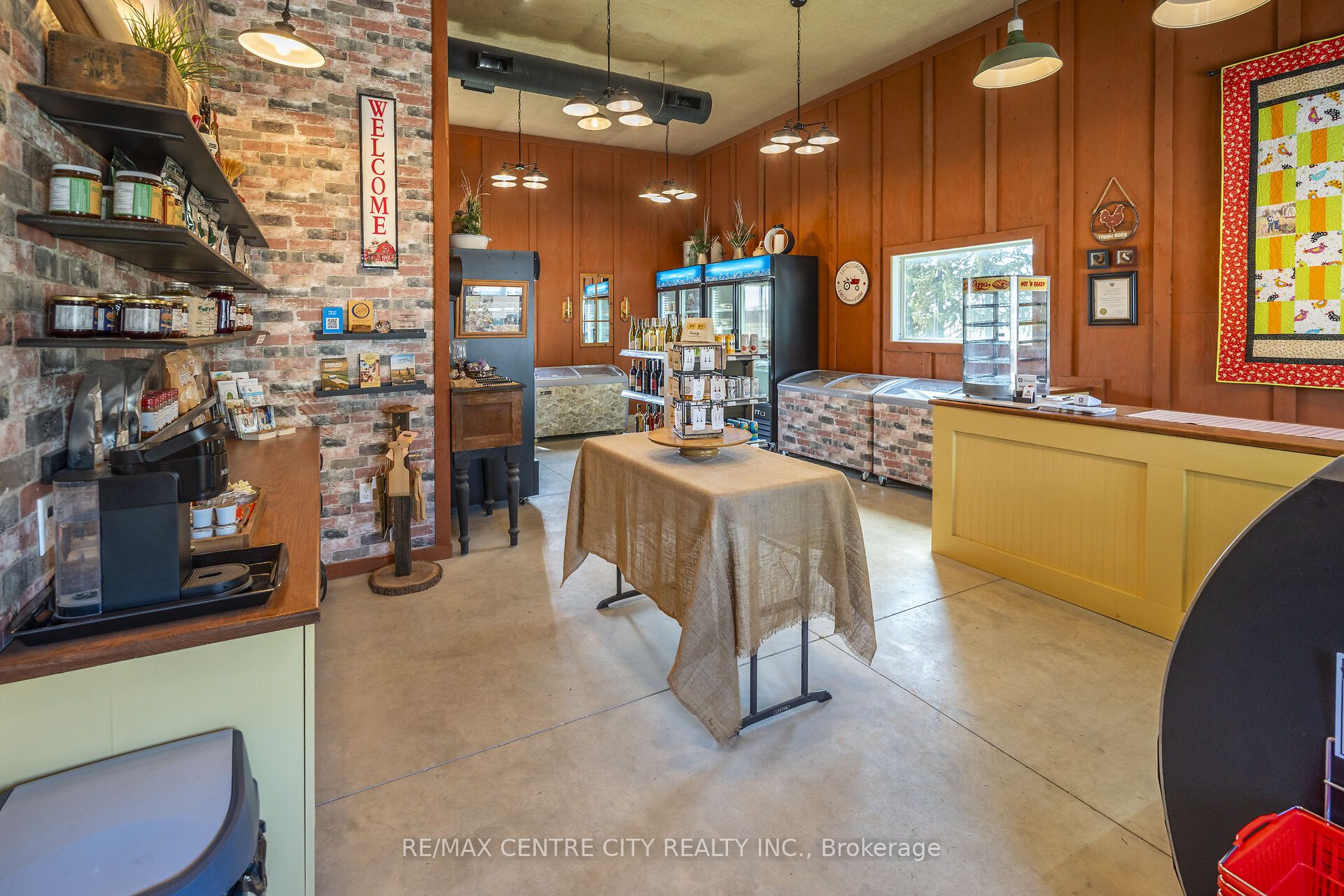323804 Mount Elgin Road Property Photo 7