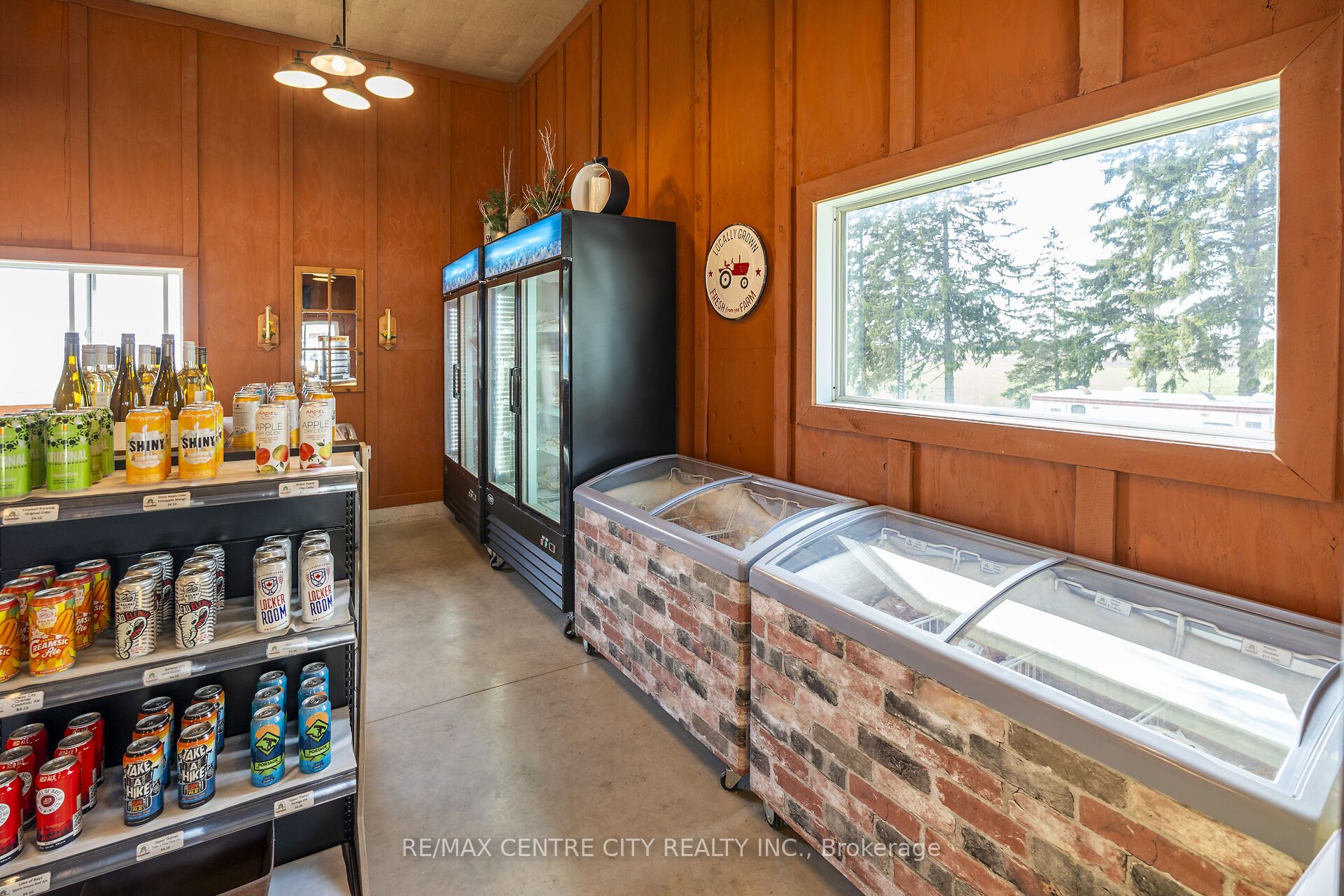 323804 Mount Elgin Road Property Photo 10