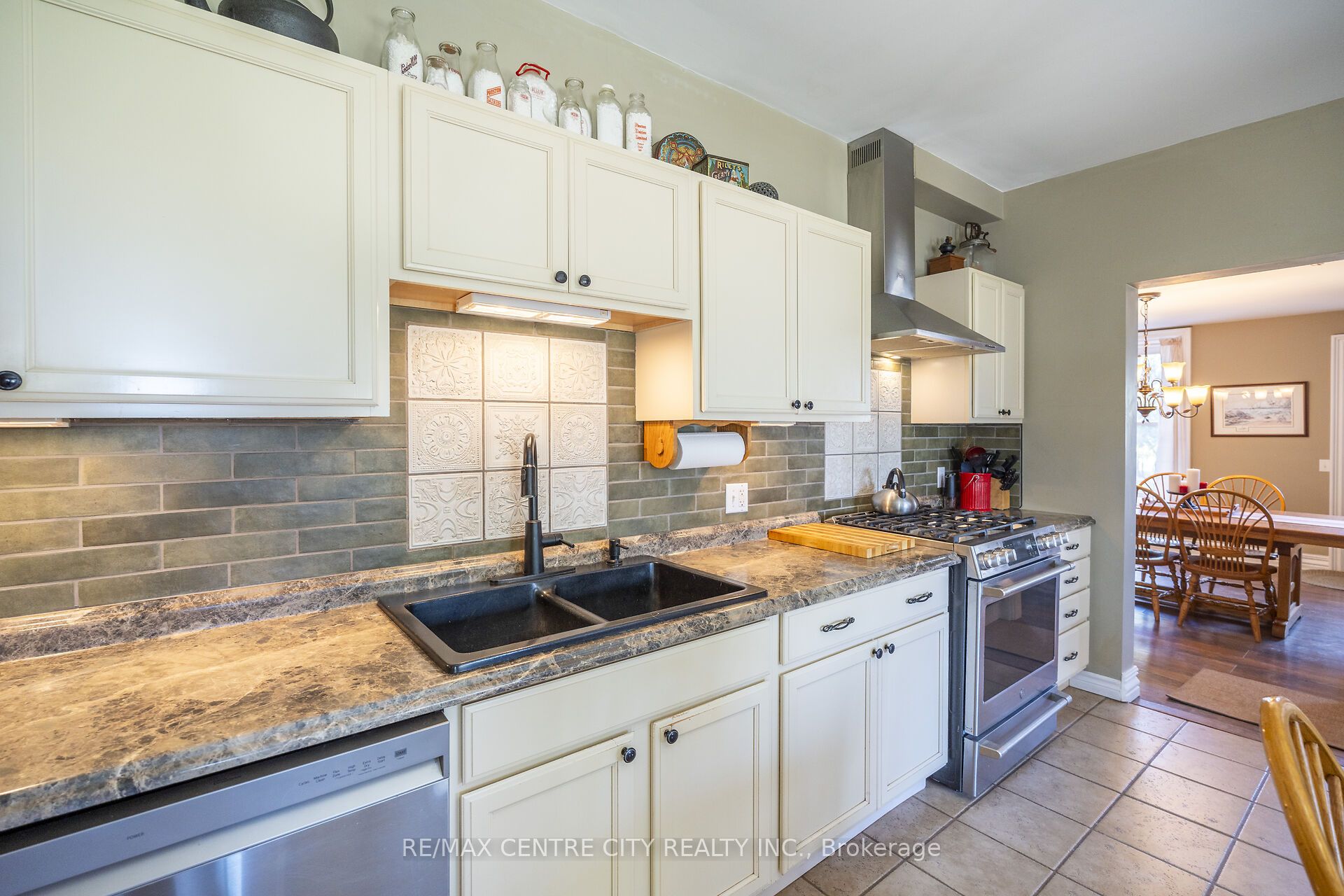 323804 Mount Elgin Road Property Photo 20