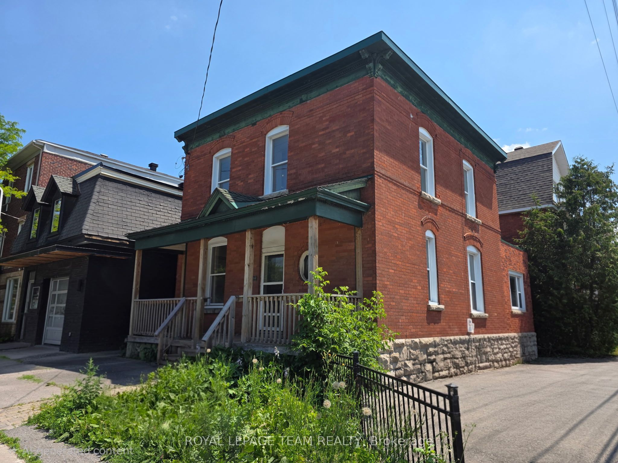 498 Gladstone Avenue Property Photo 1