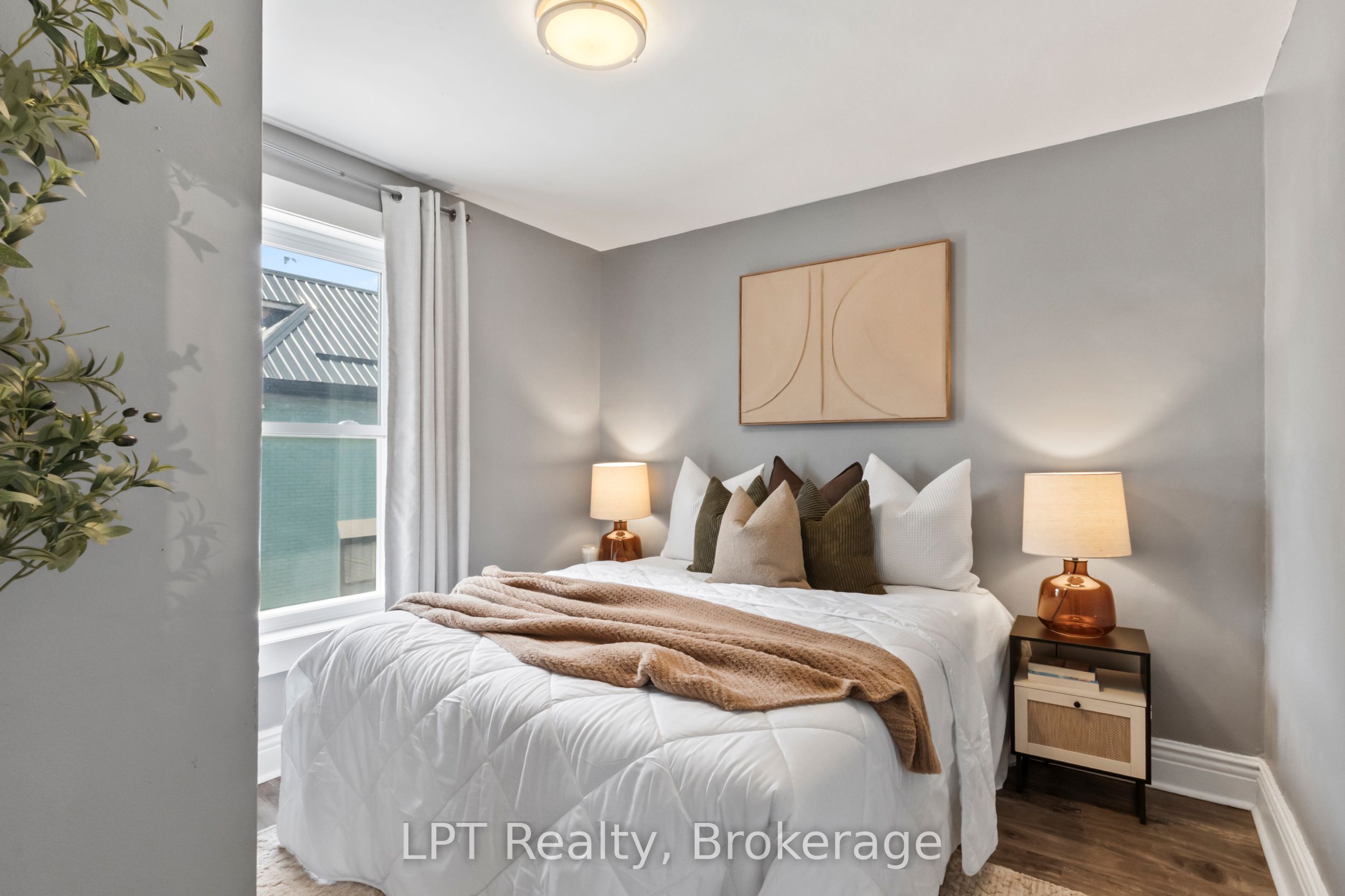 273 Bethune Street Property Photo 12