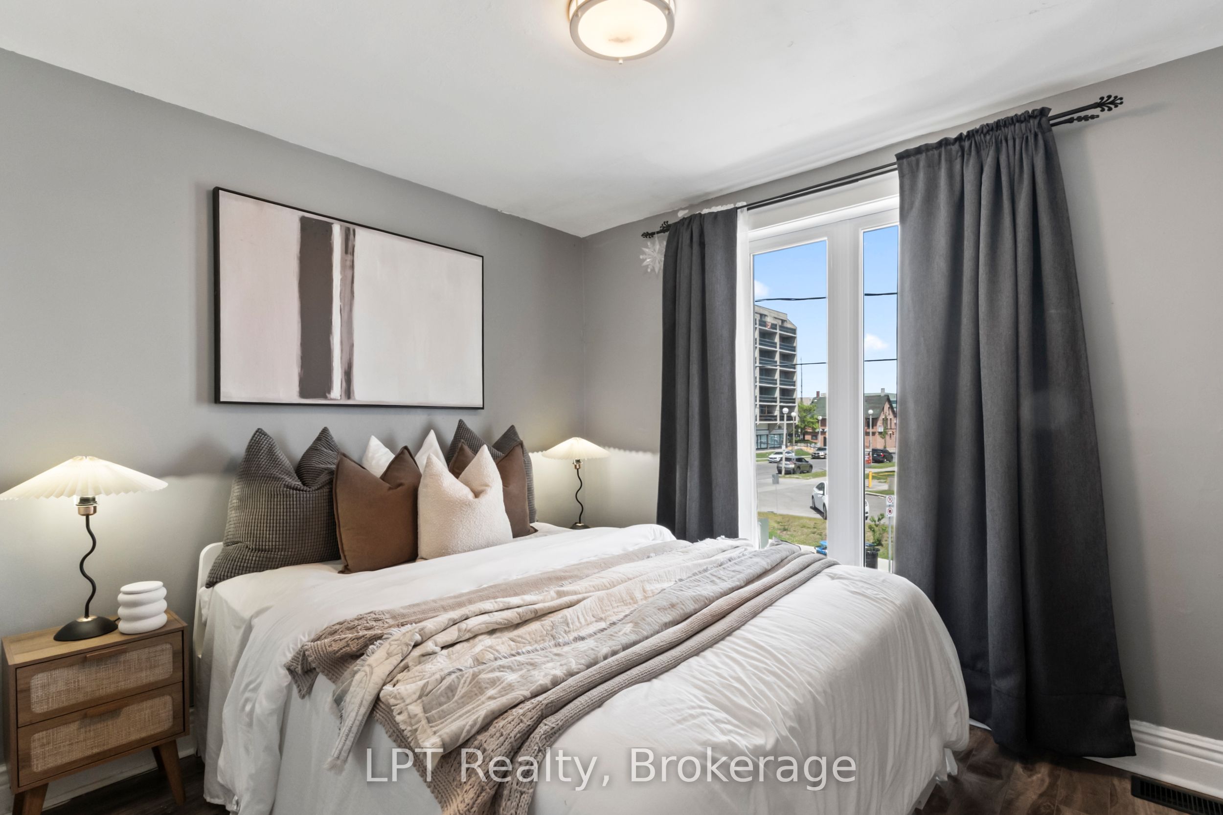 273 Bethune Street Property Photo 14