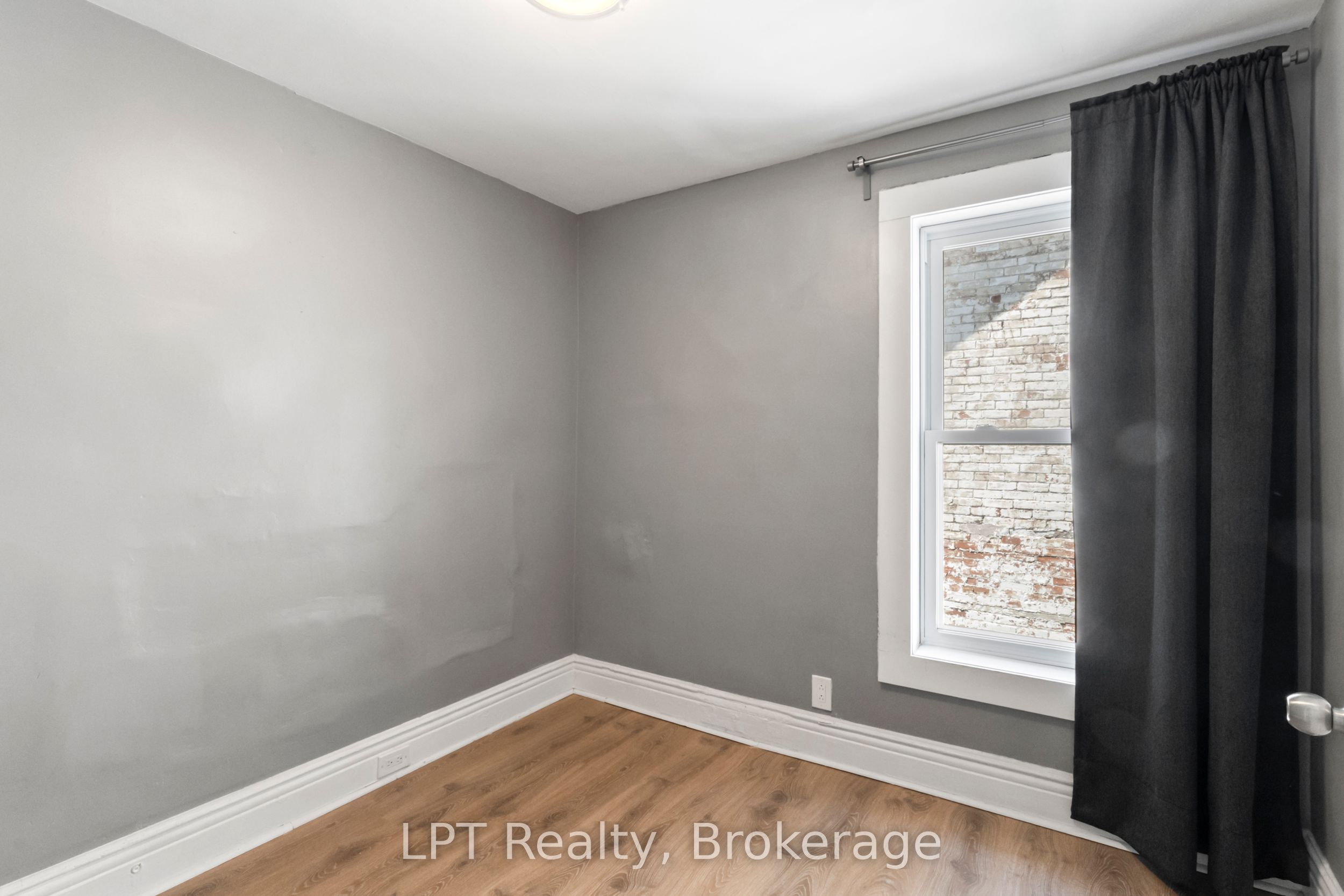 273 Bethune Street Property Photo 16