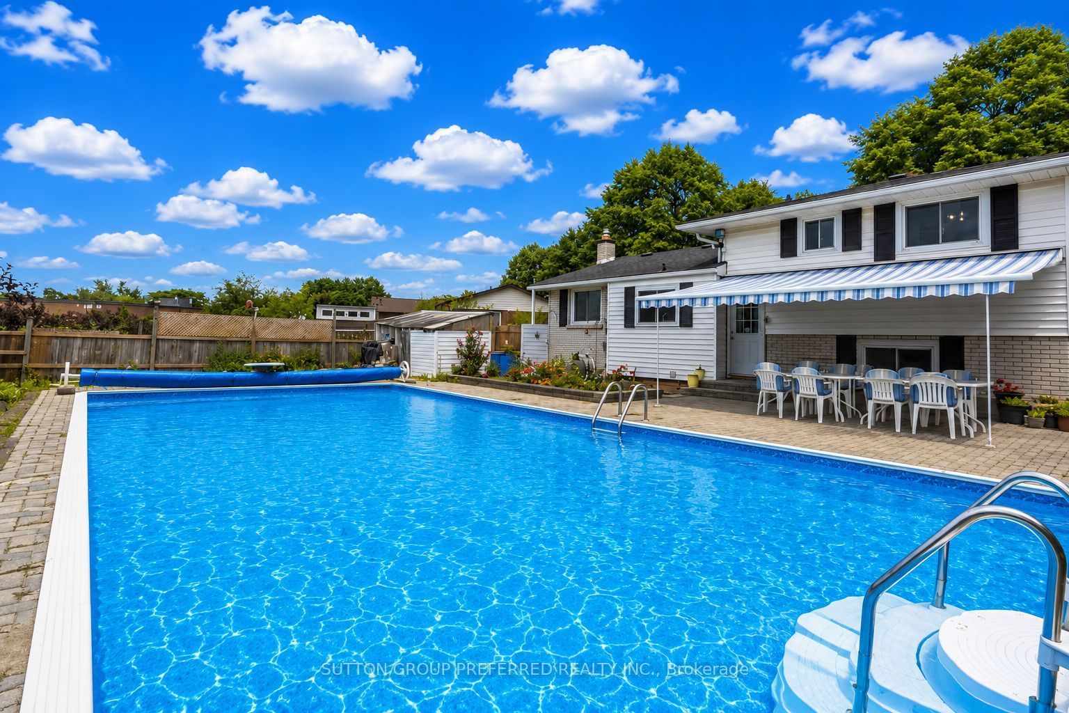 136 Mendip Crescent Property Photo 4