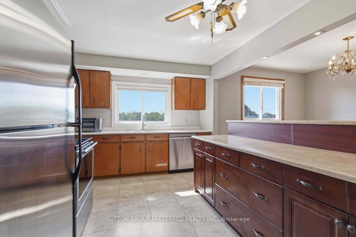 136 Mendip Crescent Property Photo 11