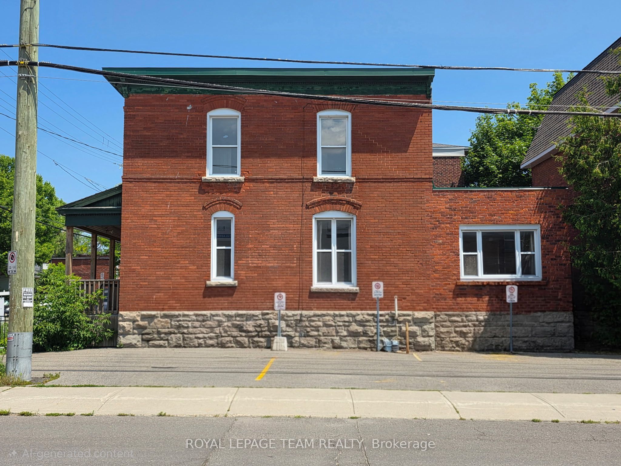 498 Gladstone Avenue Property Photo 3