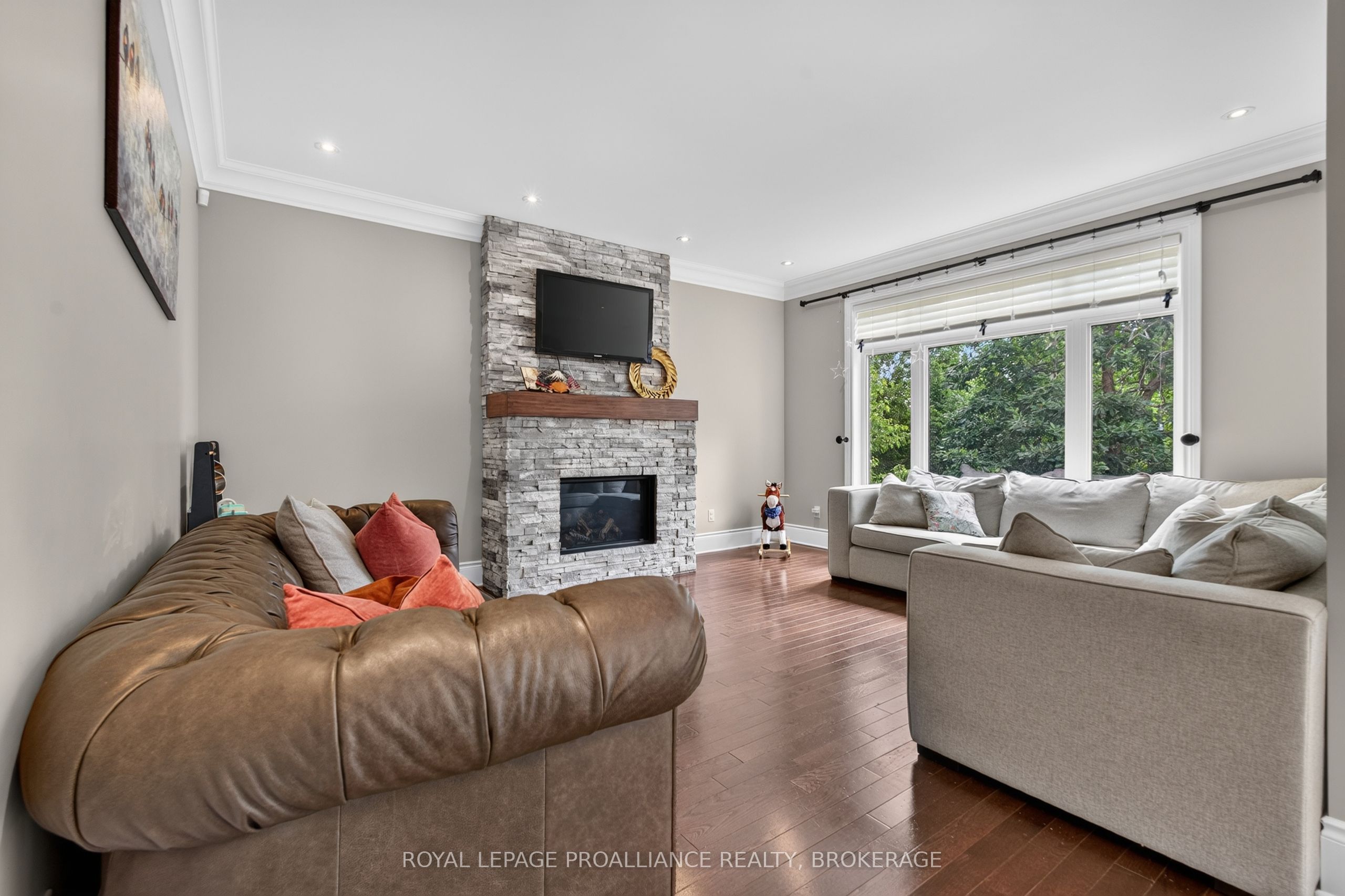 589 Fieldstone Drive Property Photo 15