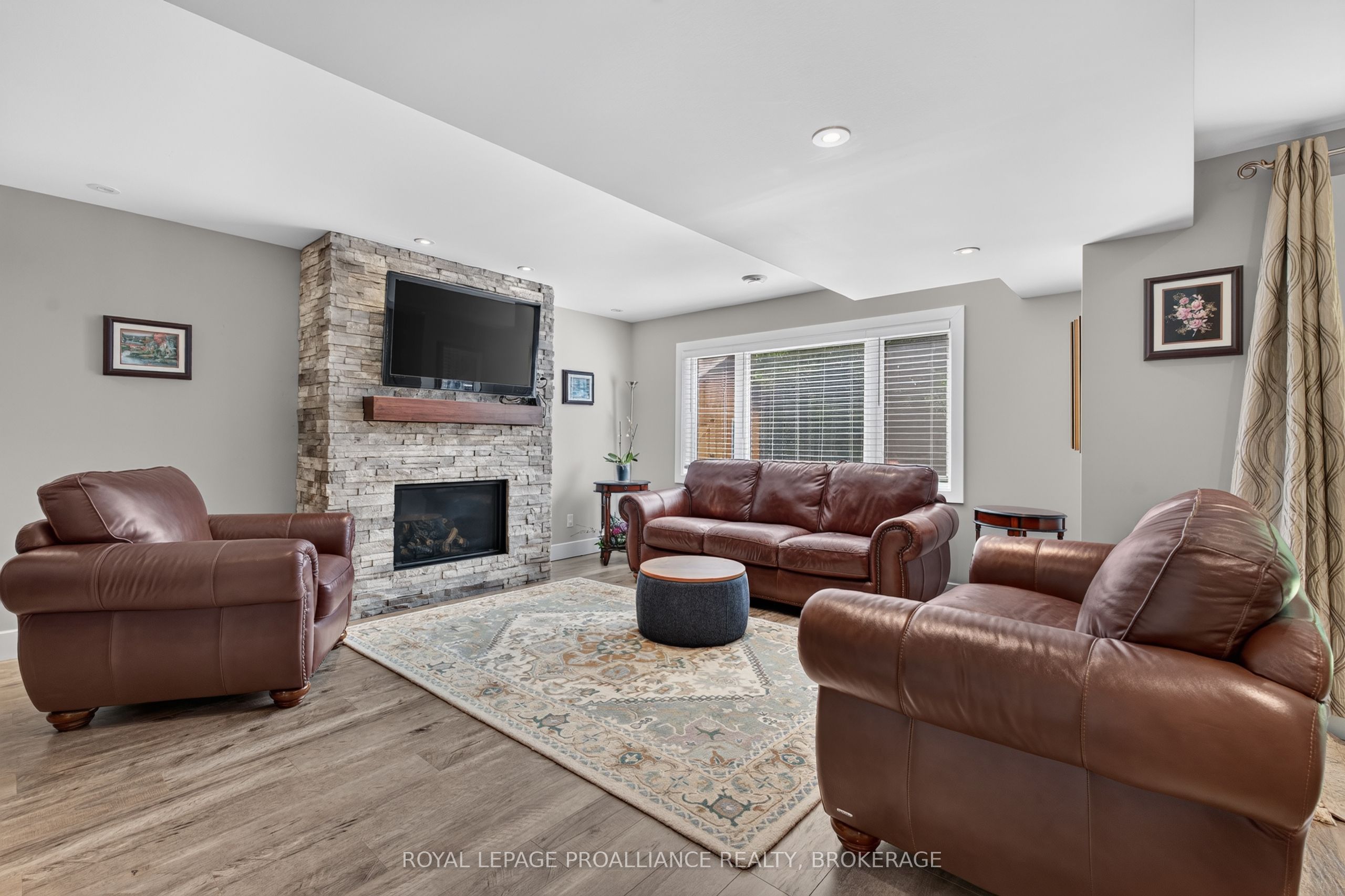 589 Fieldstone Drive Property Photo 29