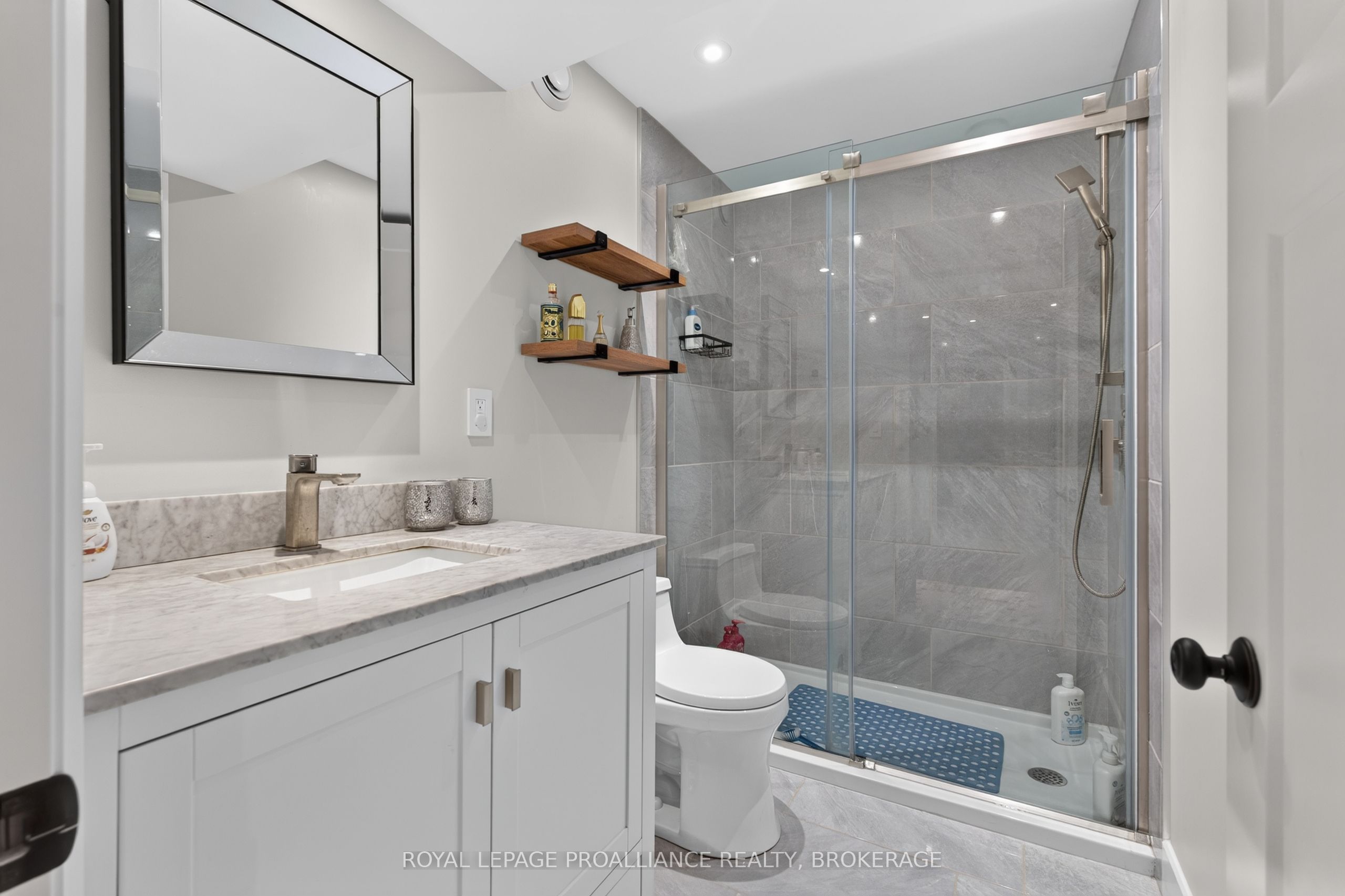 589 Fieldstone Drive Property Photo 32