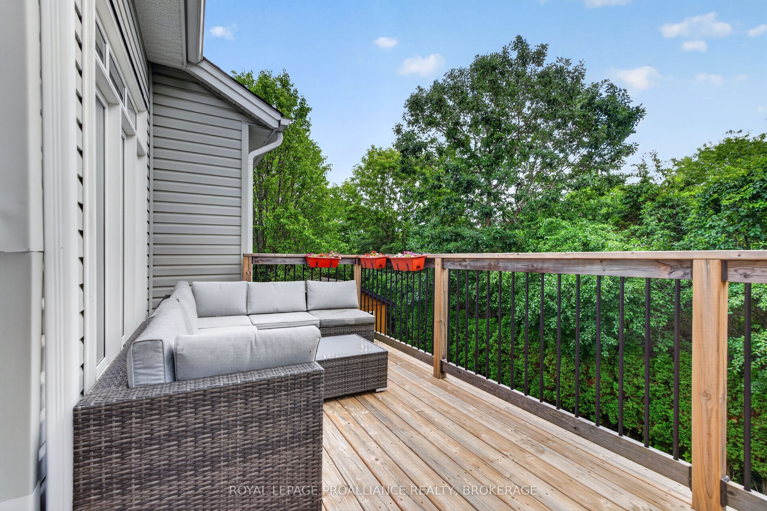 589 Fieldstone Drive Property Photo 35