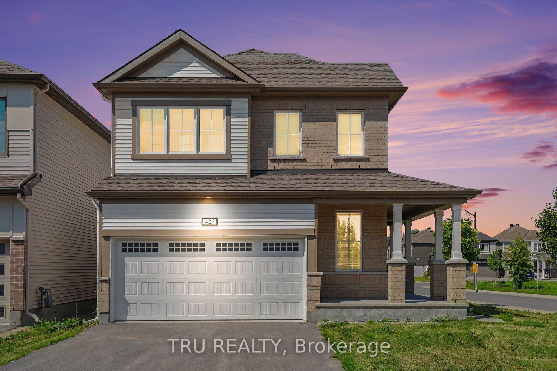 425 Aphelion Crescent Property Photo 1