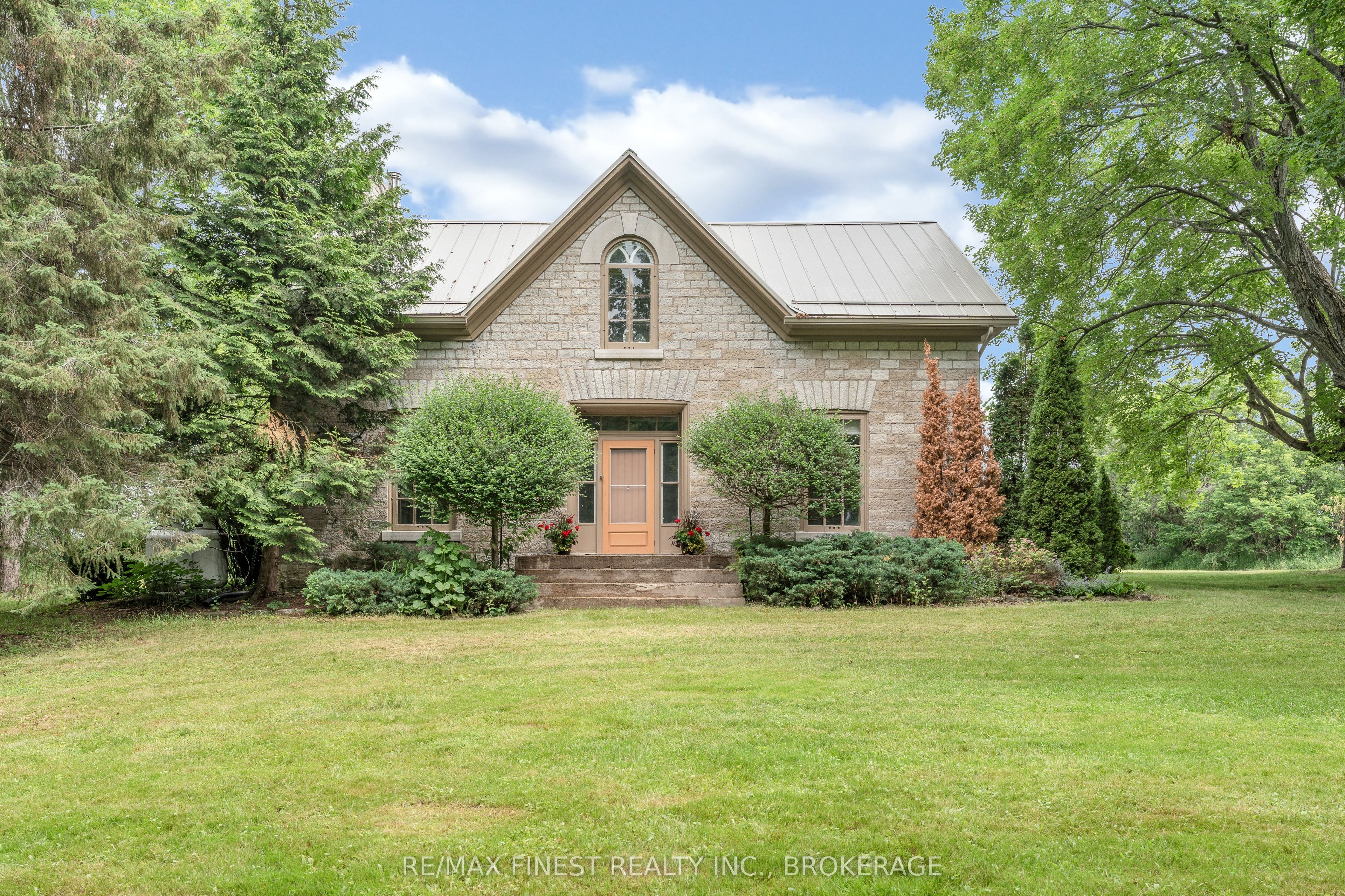 4247 Henderson Road Property Photo 1