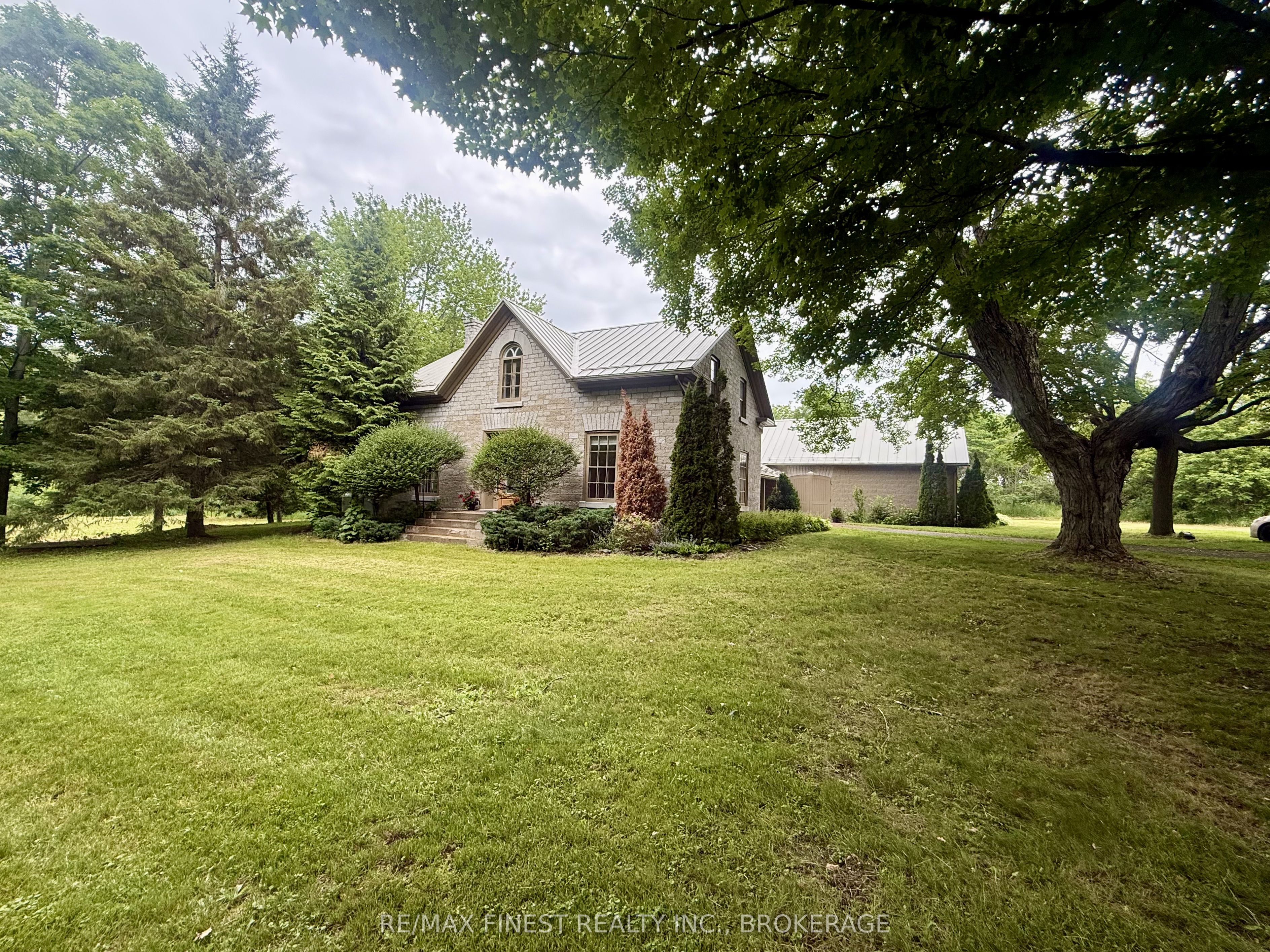 4247 Henderson Road Property Photo 1