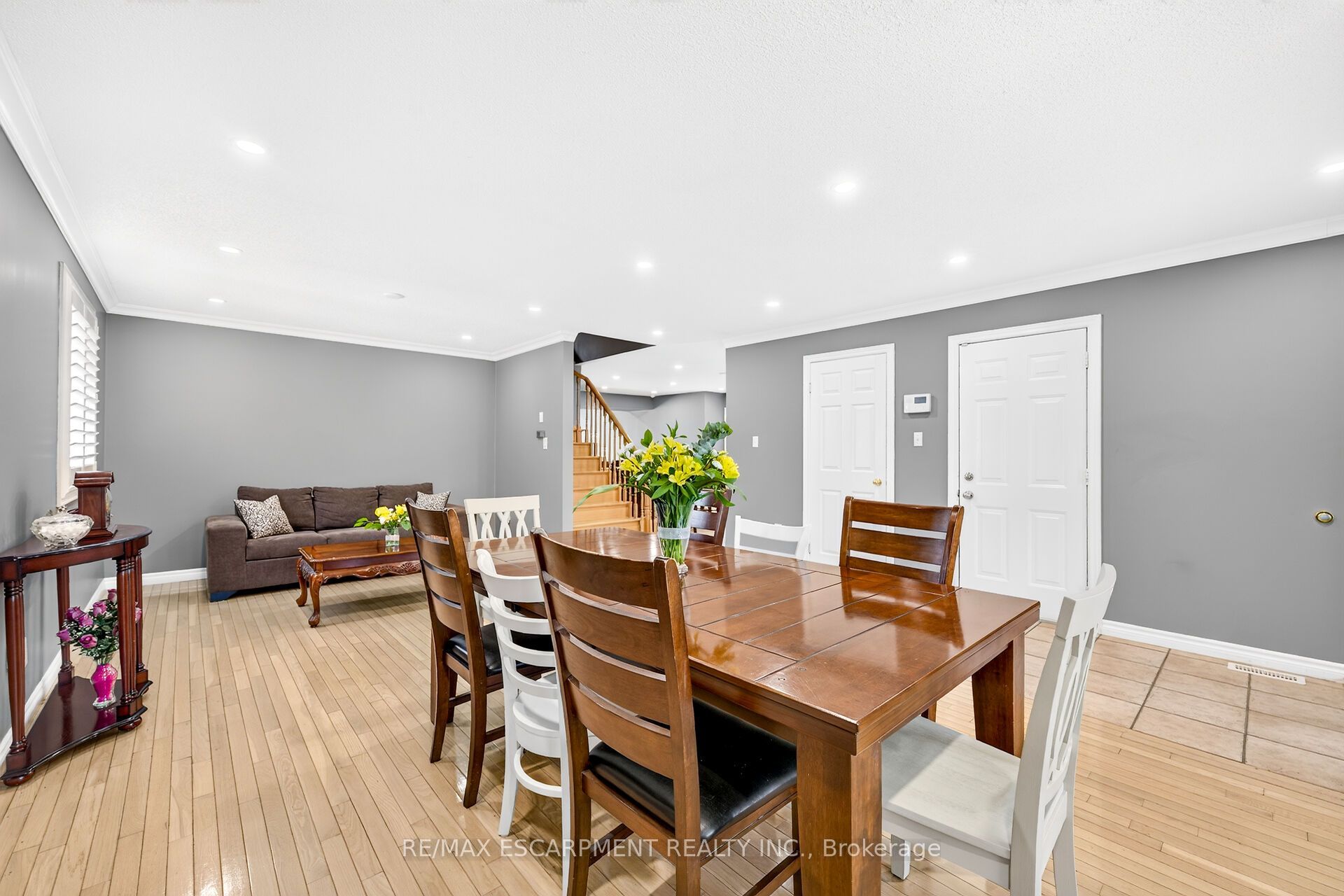 51 Cabriolet Crescent Property Photo 8