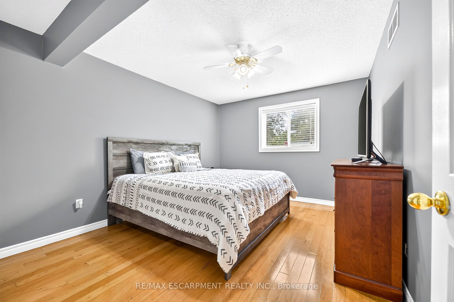 51 Cabriolet Crescent Property Photo 32