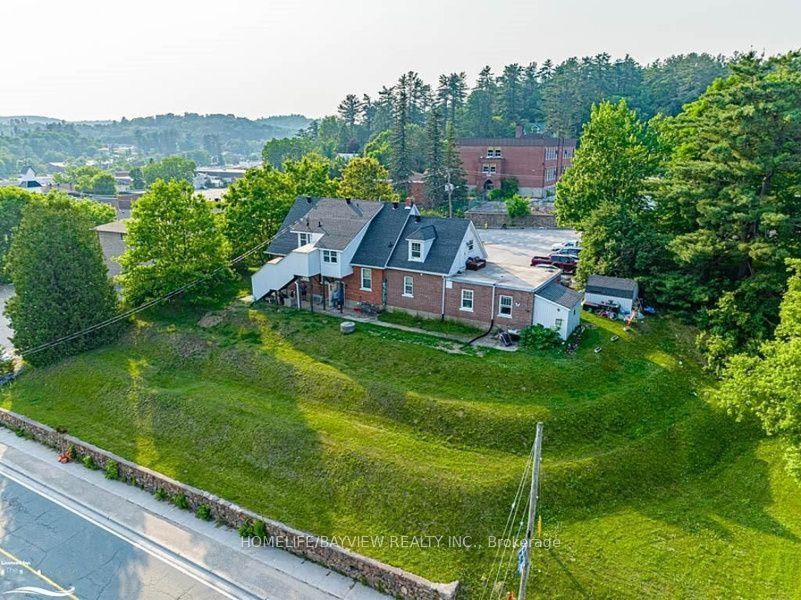 33 Flint Avenue Property Photo 1