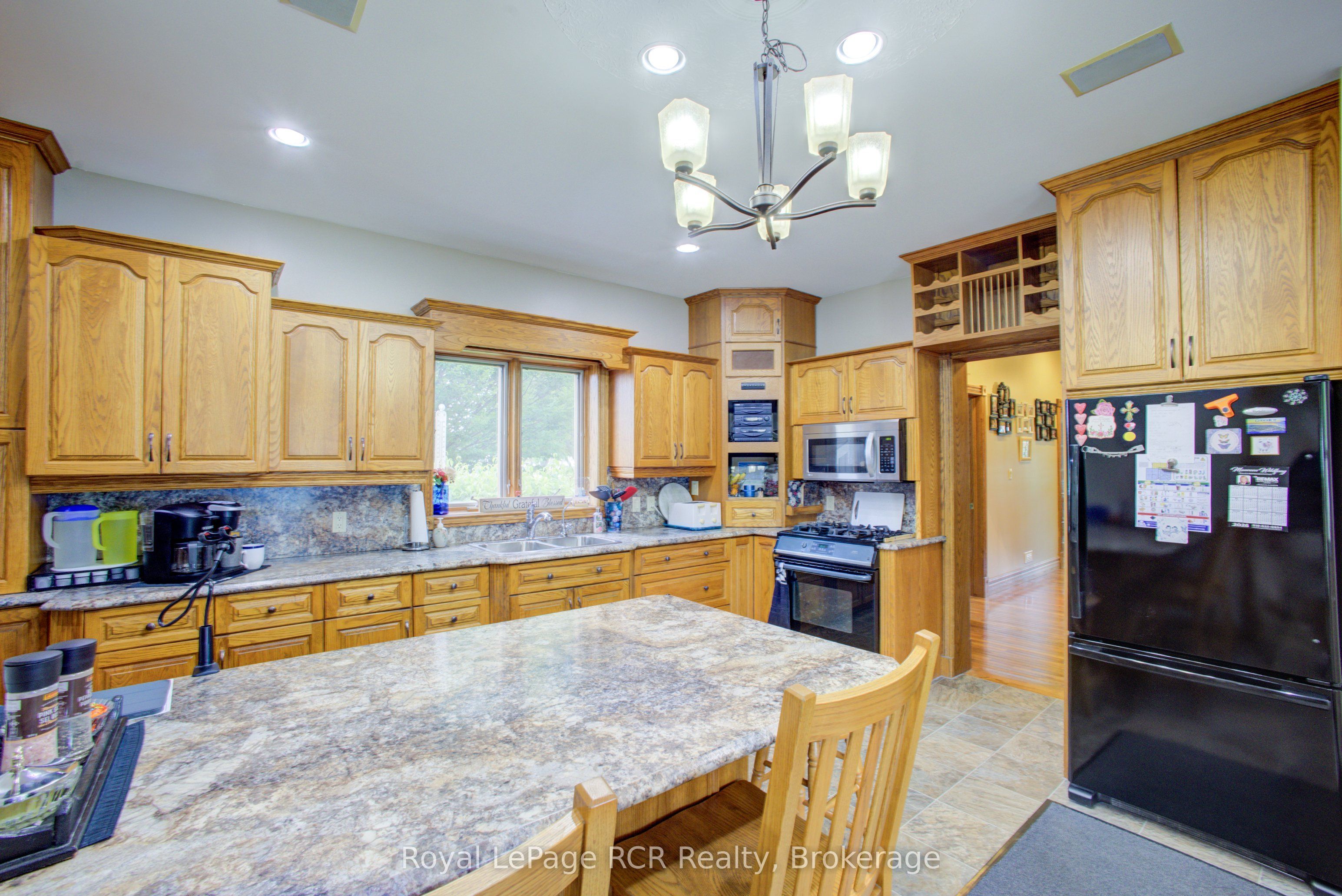 210 St George Street Property Photo 6