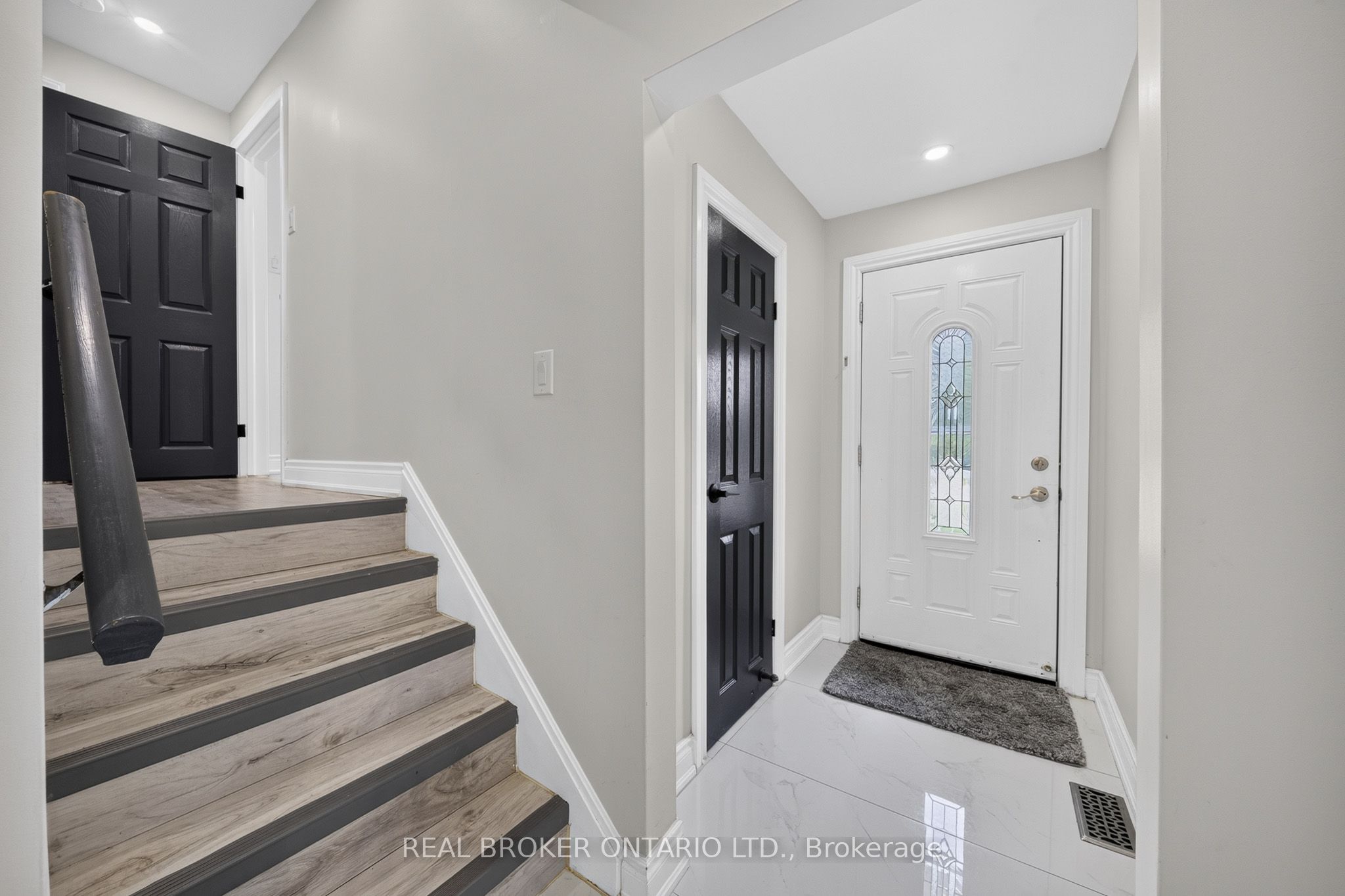 115 Green Road Property Photo 4