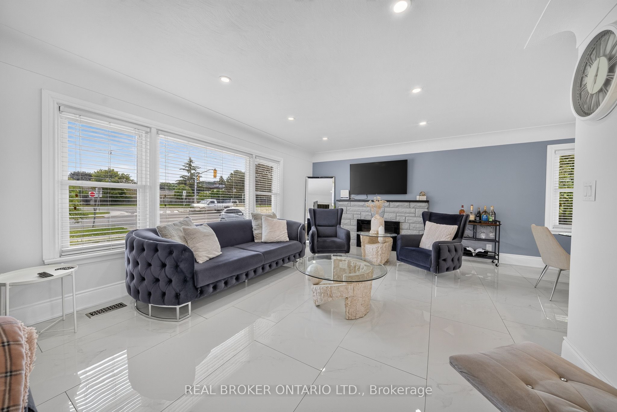 115 Green Road Property Photo 5