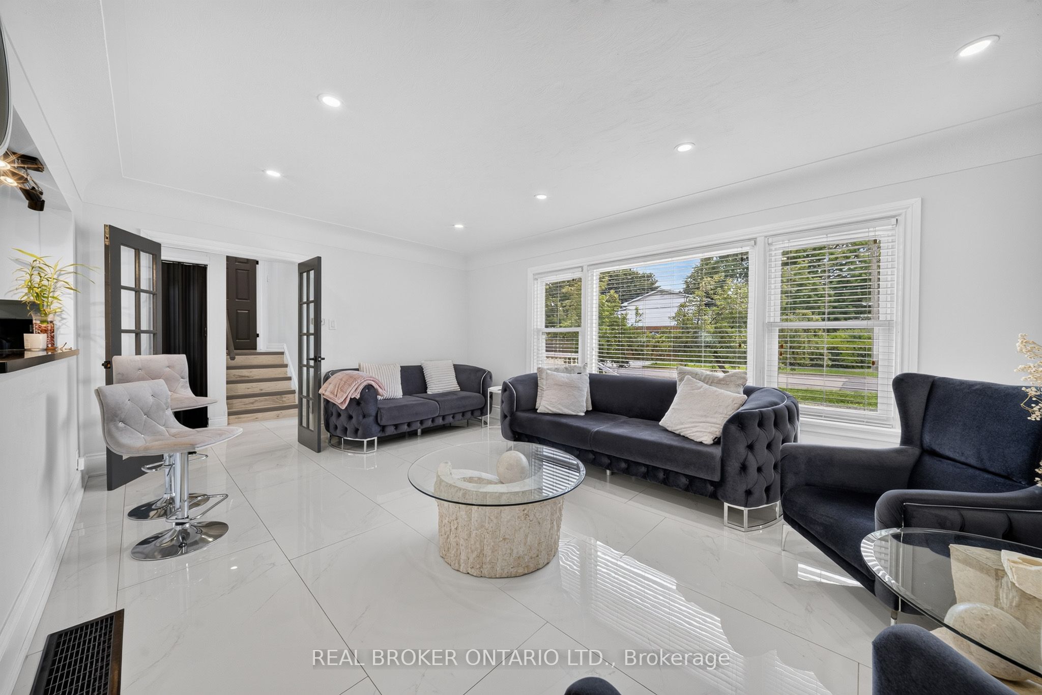 115 Green Road Property Photo 6