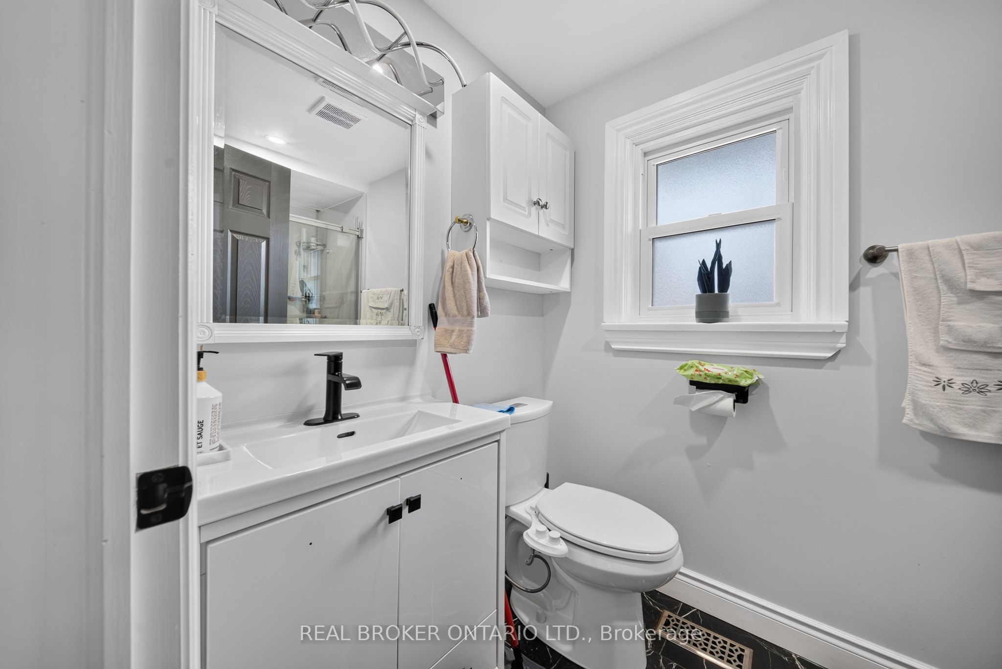 115 Green Road Property Photo 17