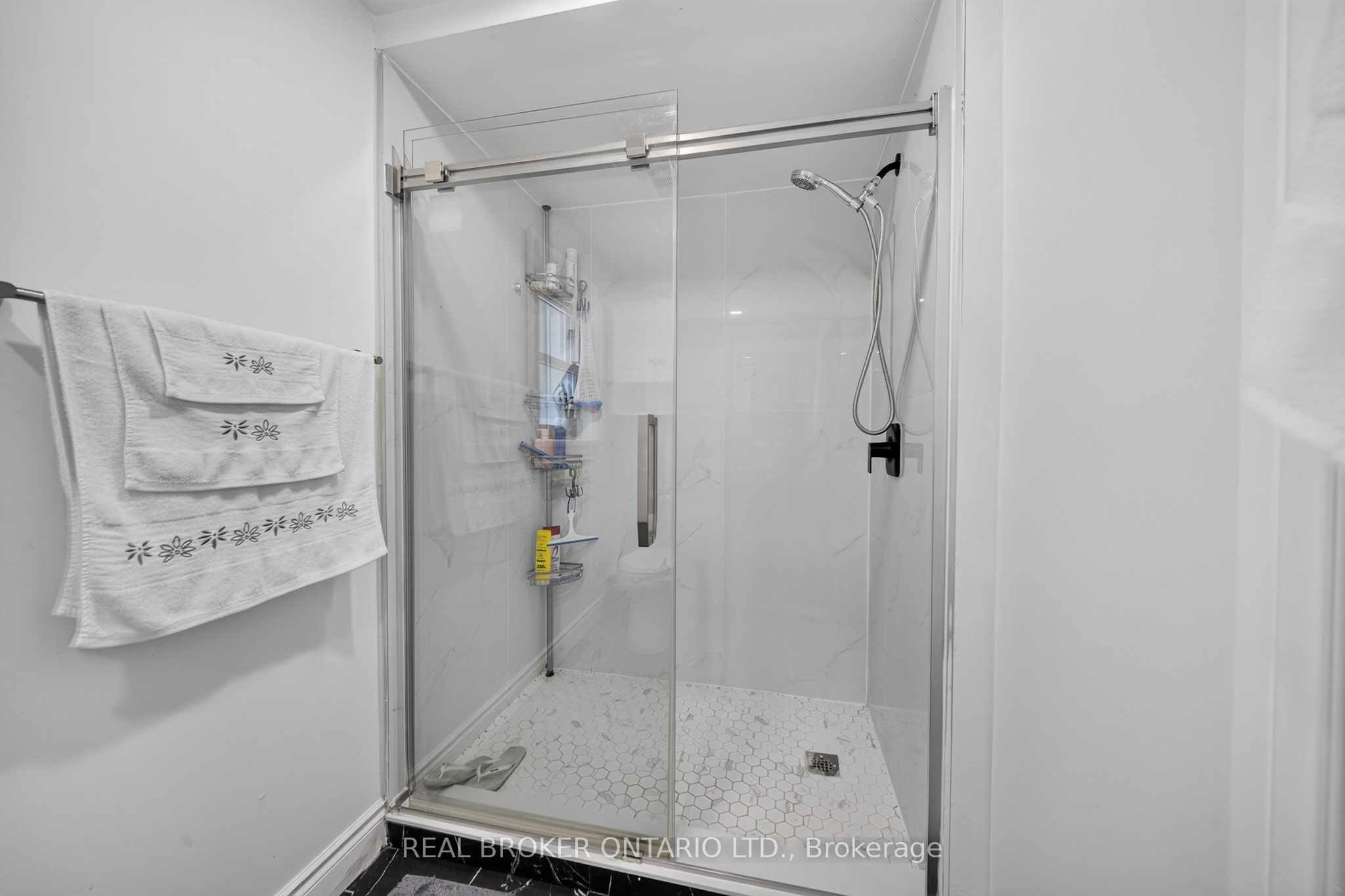 115 Green Road Property Photo 18