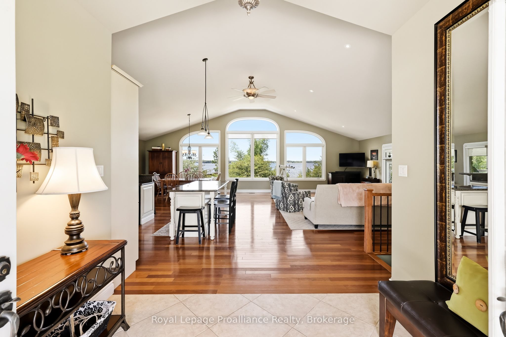 1674 Morris Avenue Property Photo 7