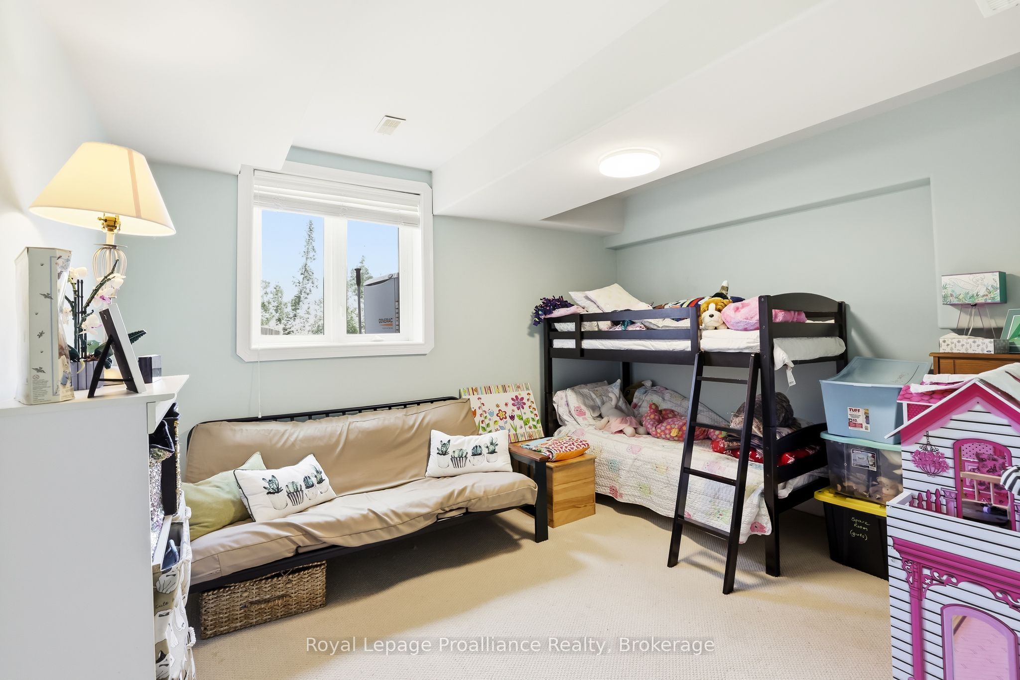 1674 Morris Avenue Property Photo 34