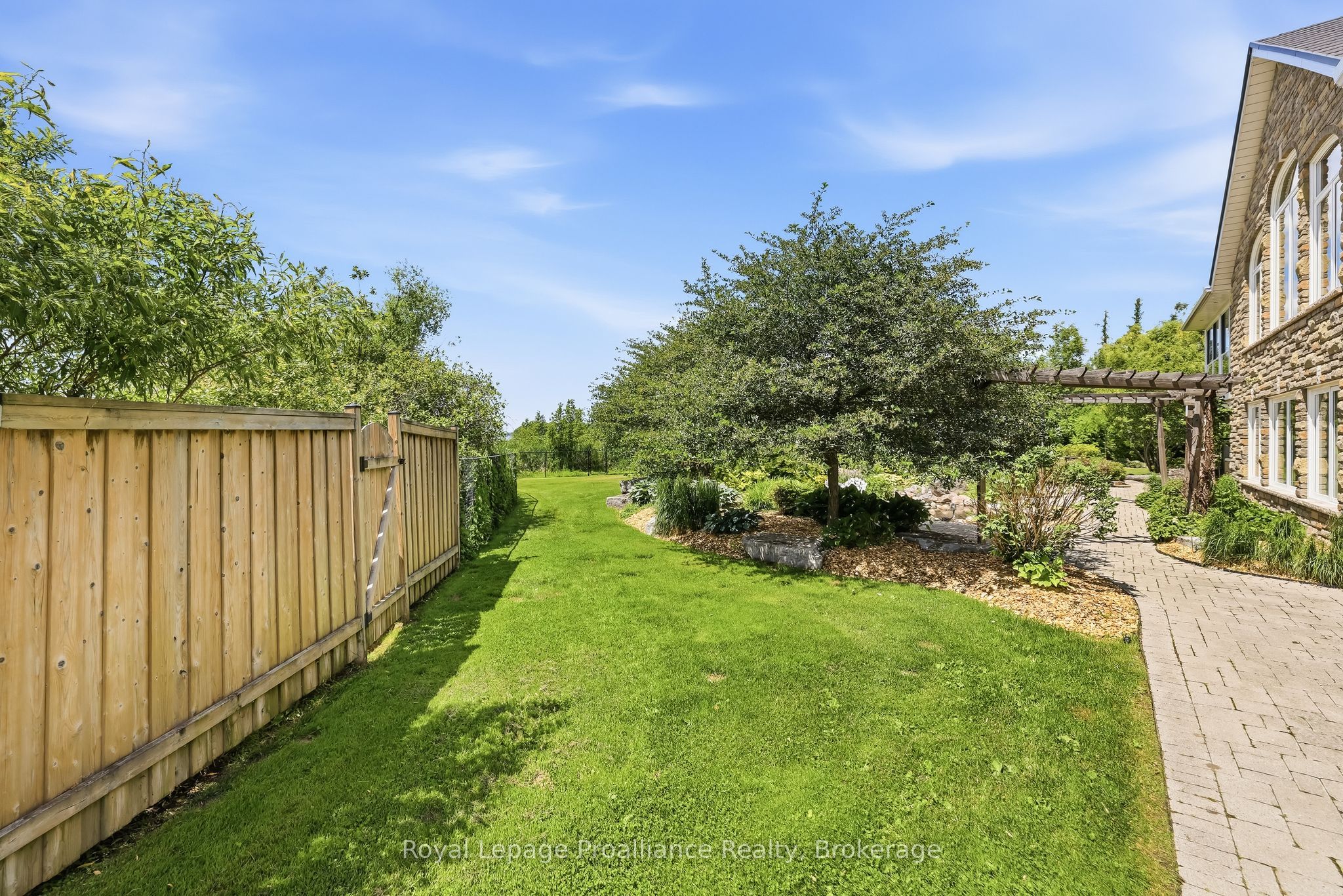 1674 Morris Avenue Property Photo 41