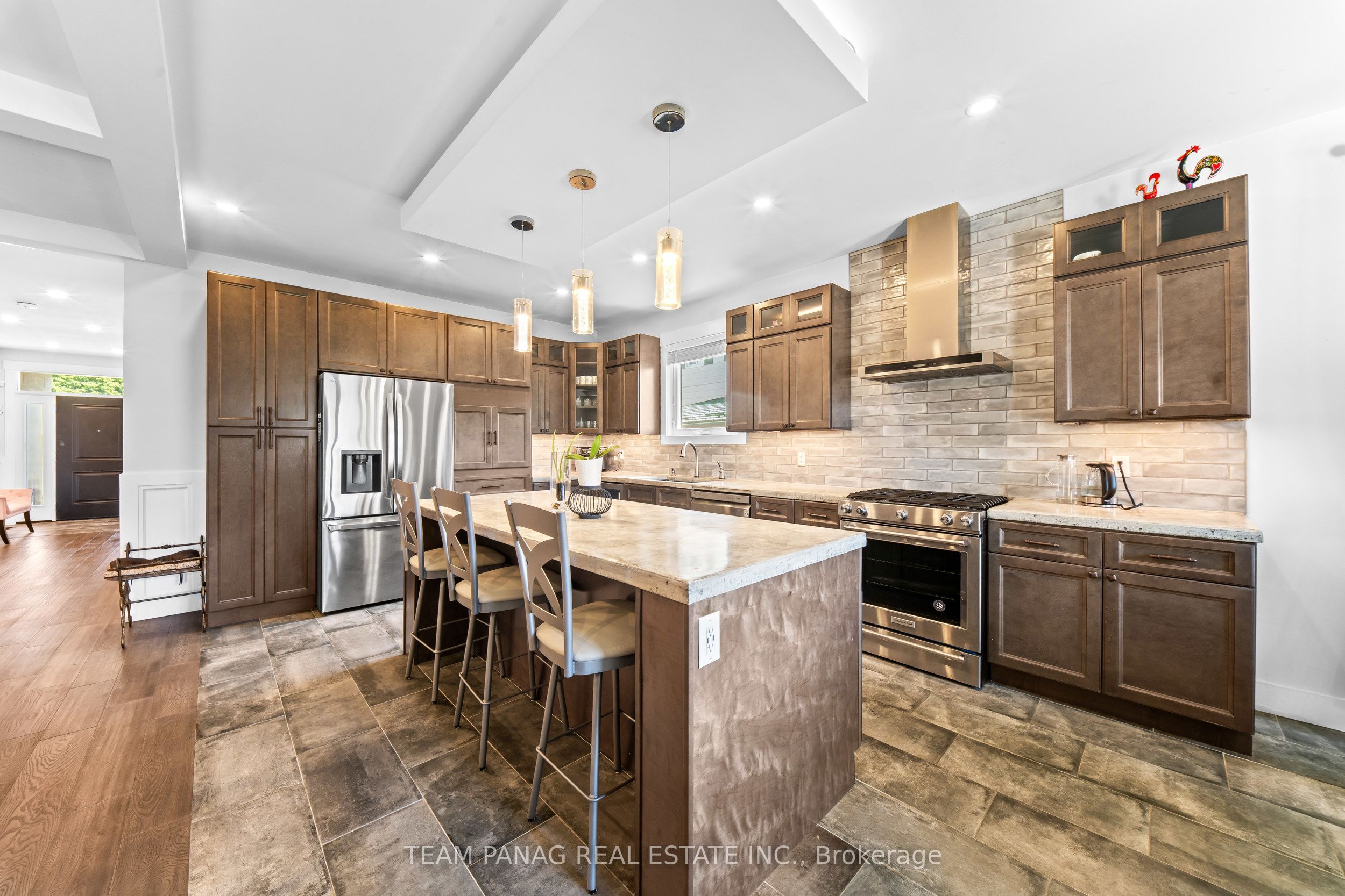 646 West 5th Street Property Photo 14