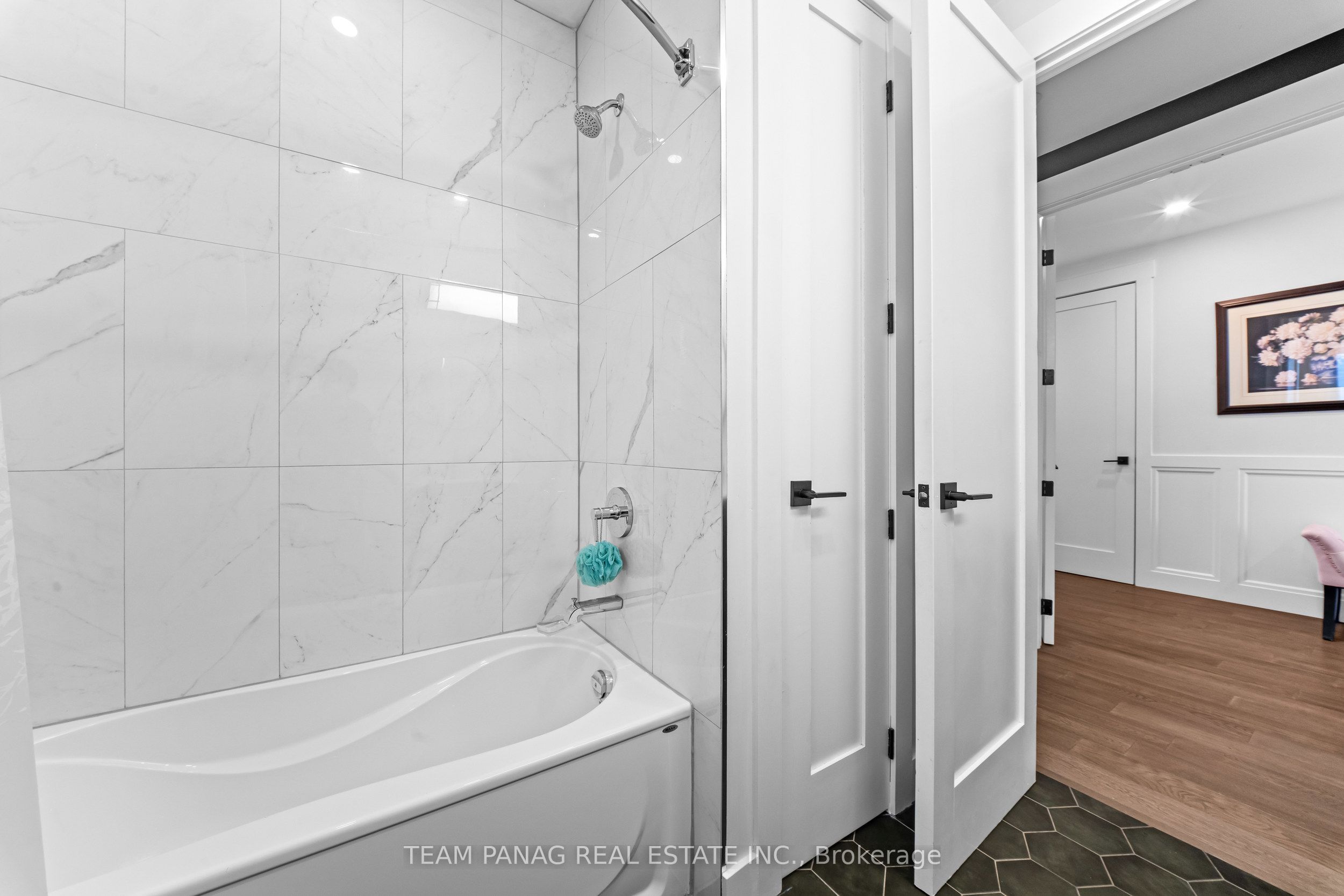 646 West 5th Street Property Photo 25