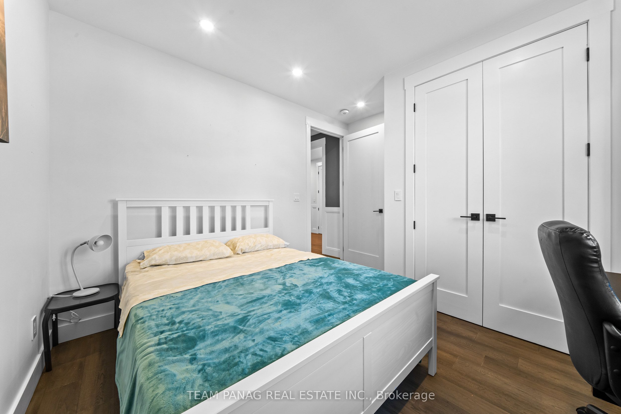 646 West 5th Street Property Photo 27