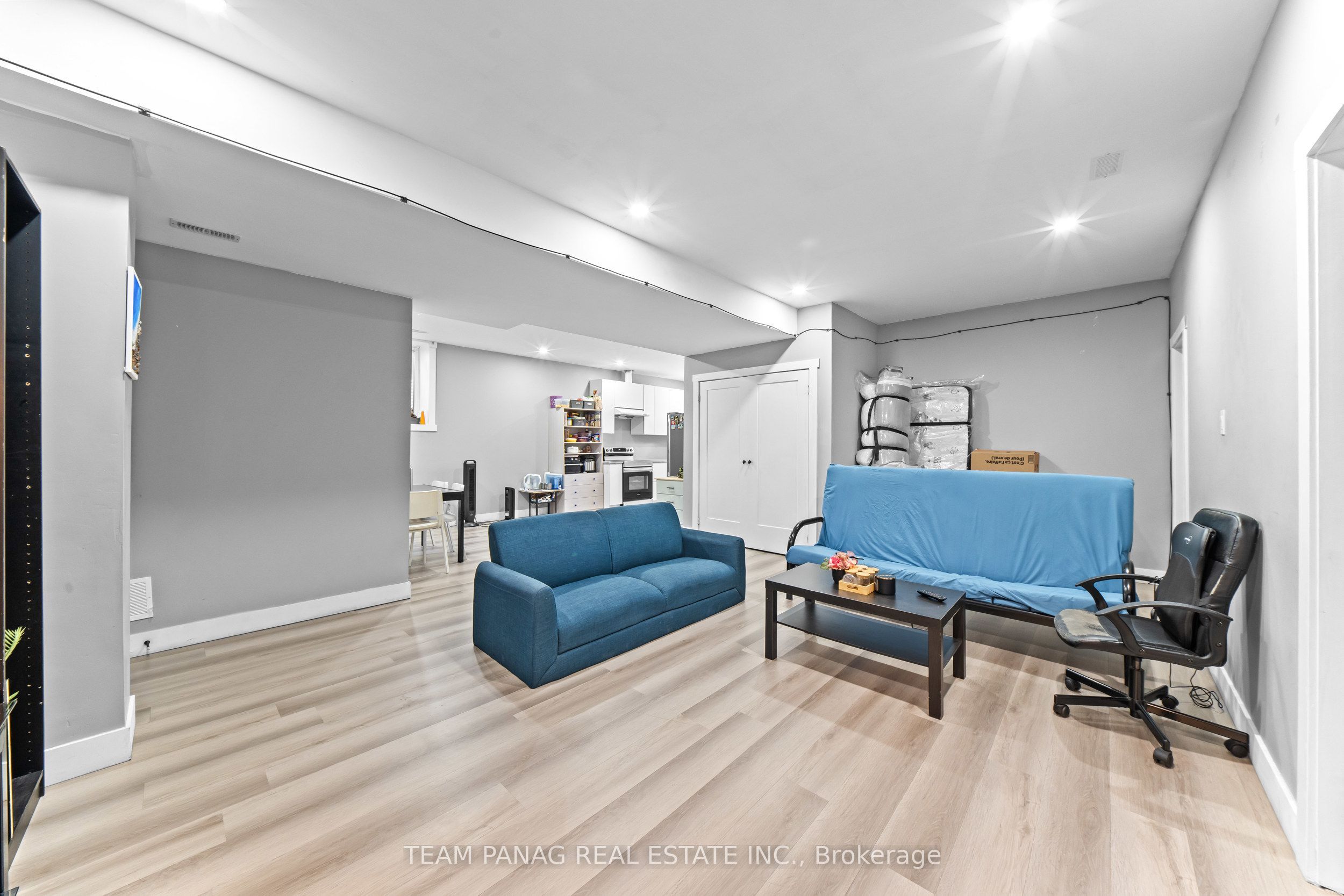646 West 5th Street Property Photo 32