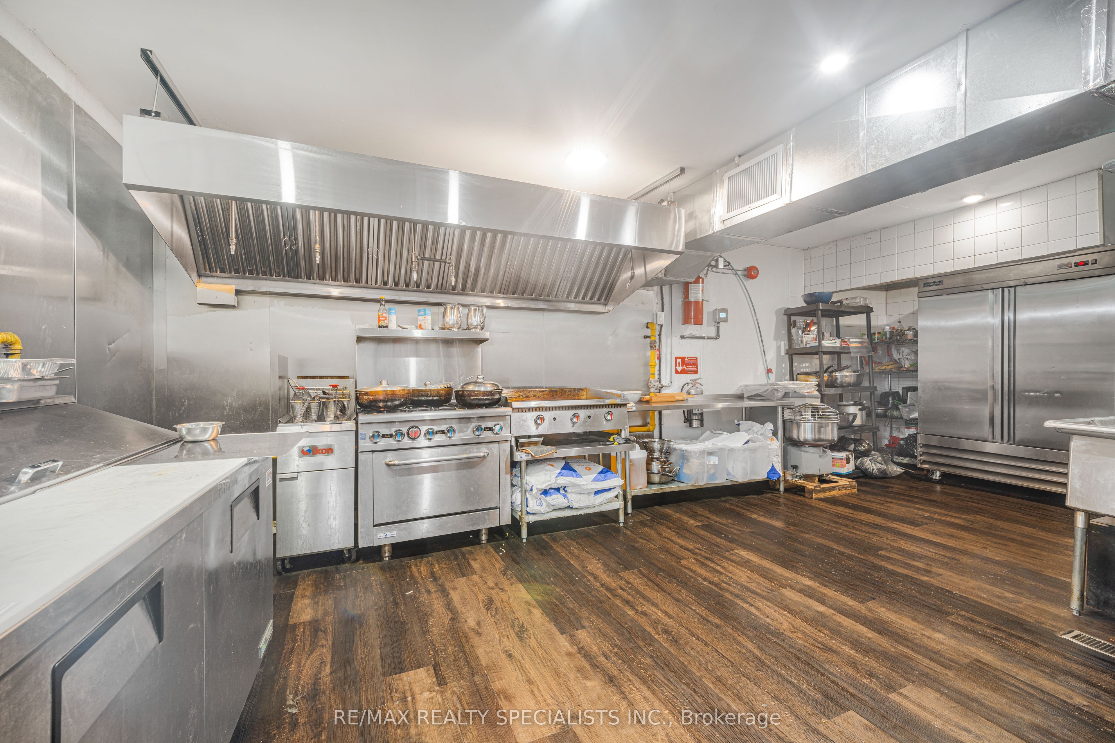 5703 Ferry Street Property Photo 10