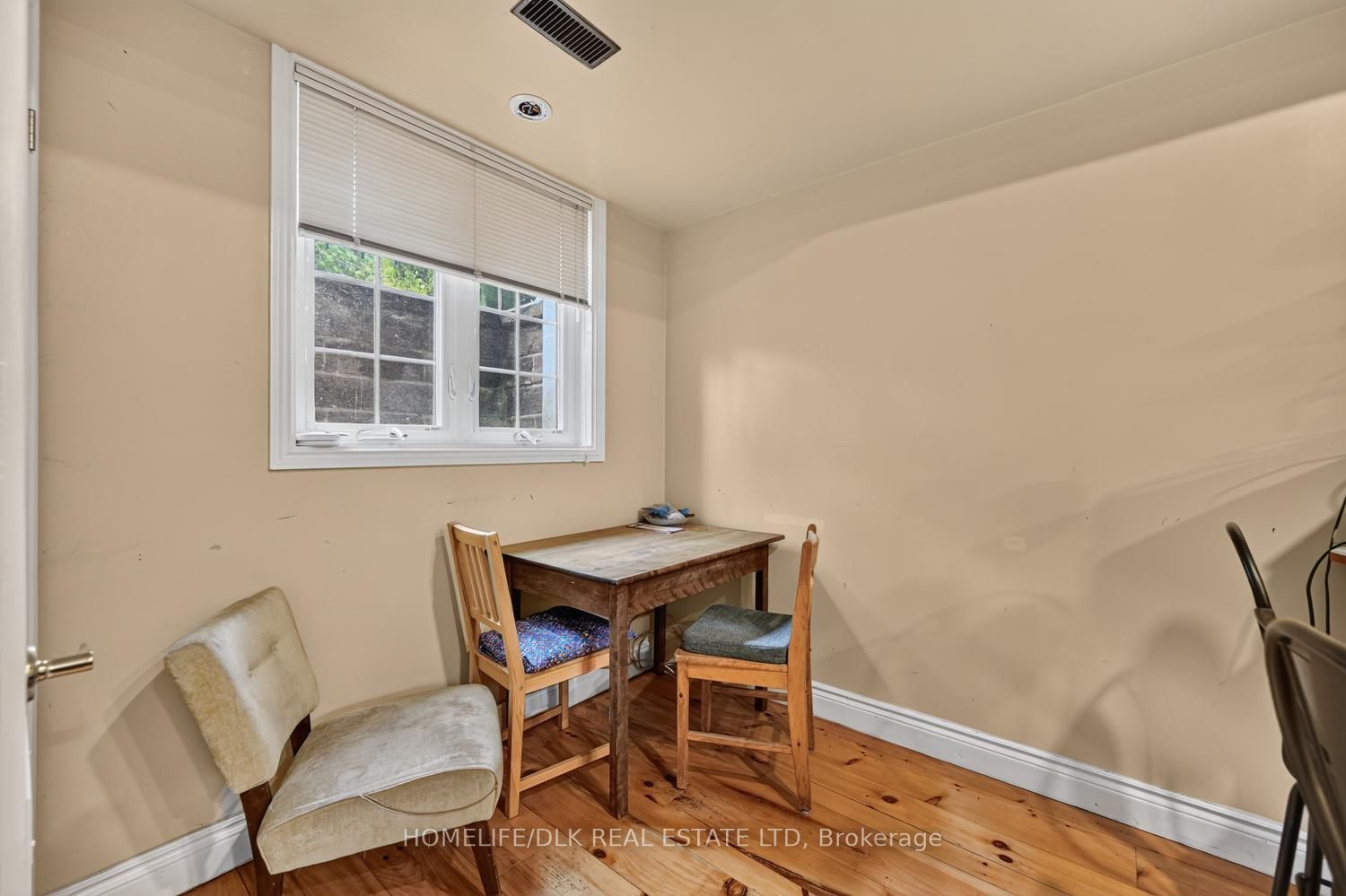96 William Street Property Photo 22