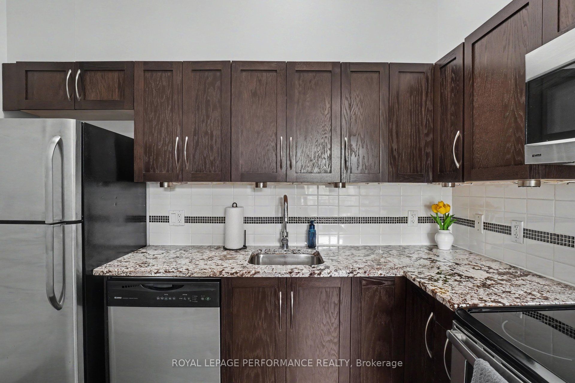 682 Churchill Avenue N 208 Property Photo 7