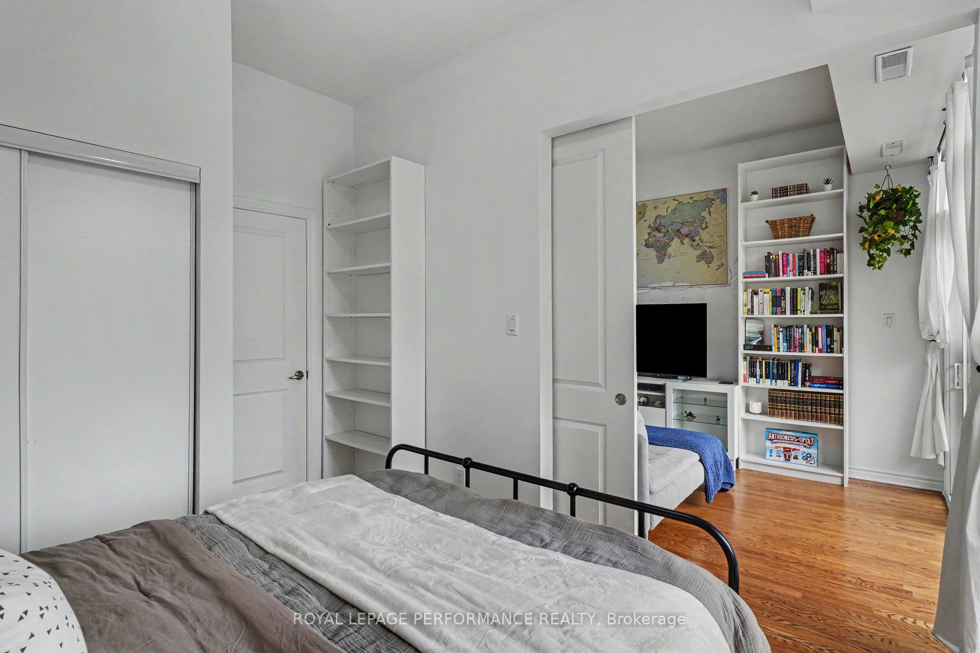 682 Churchill Avenue N 208 Property Photo 14