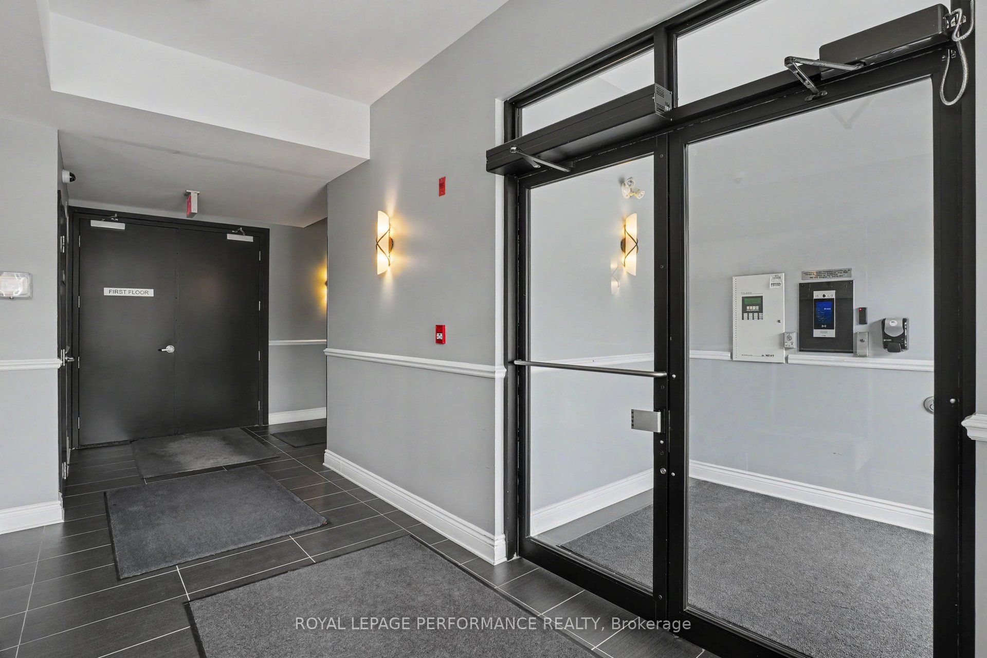 682 Churchill Avenue N 208 Property Photo 22