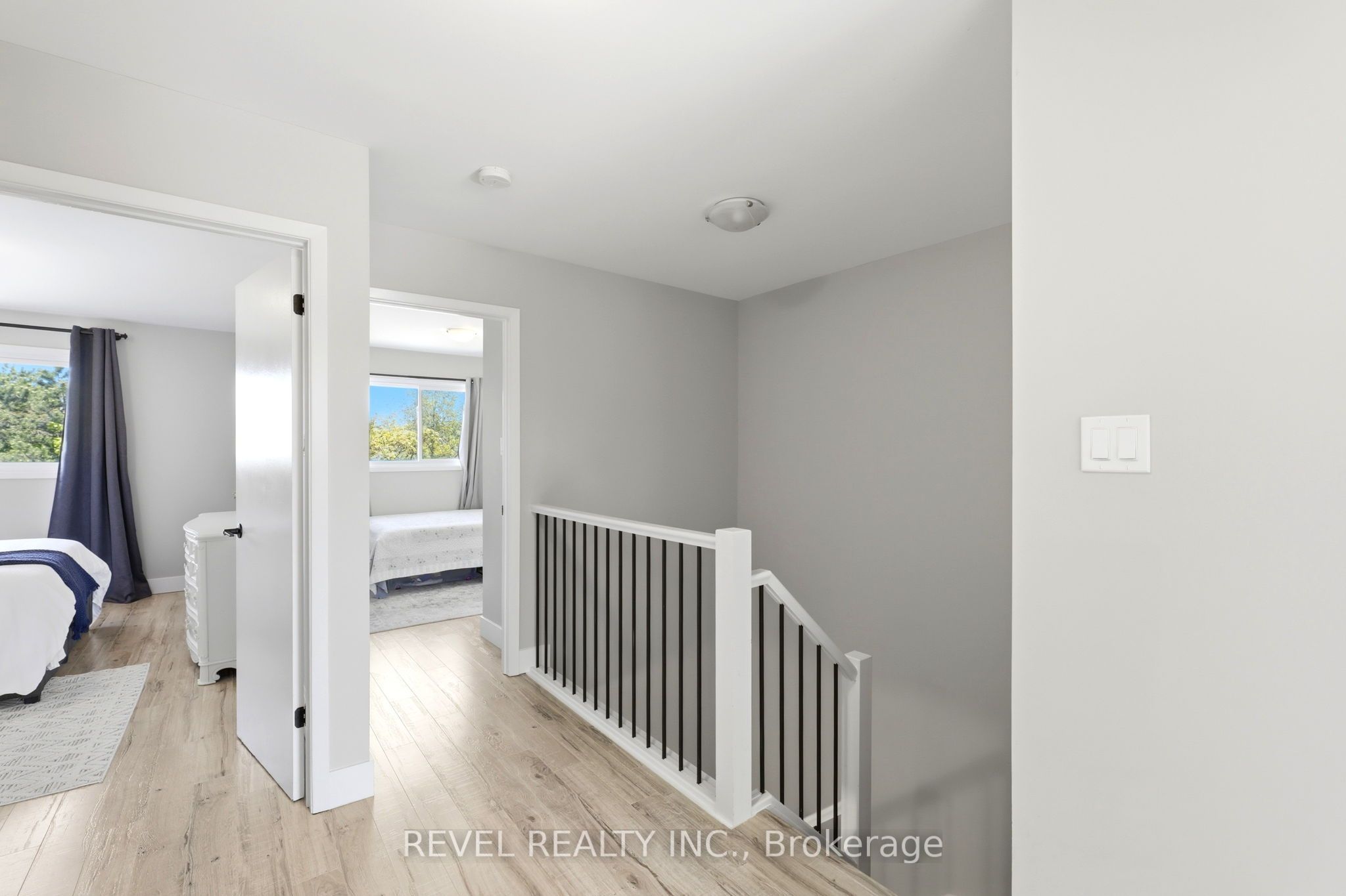 669 Osgoode Drive 2 Property Photo 13