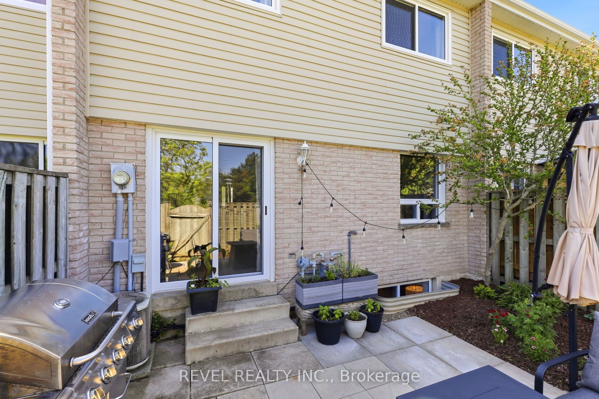 669 Osgoode Drive 2 Property Photo 32