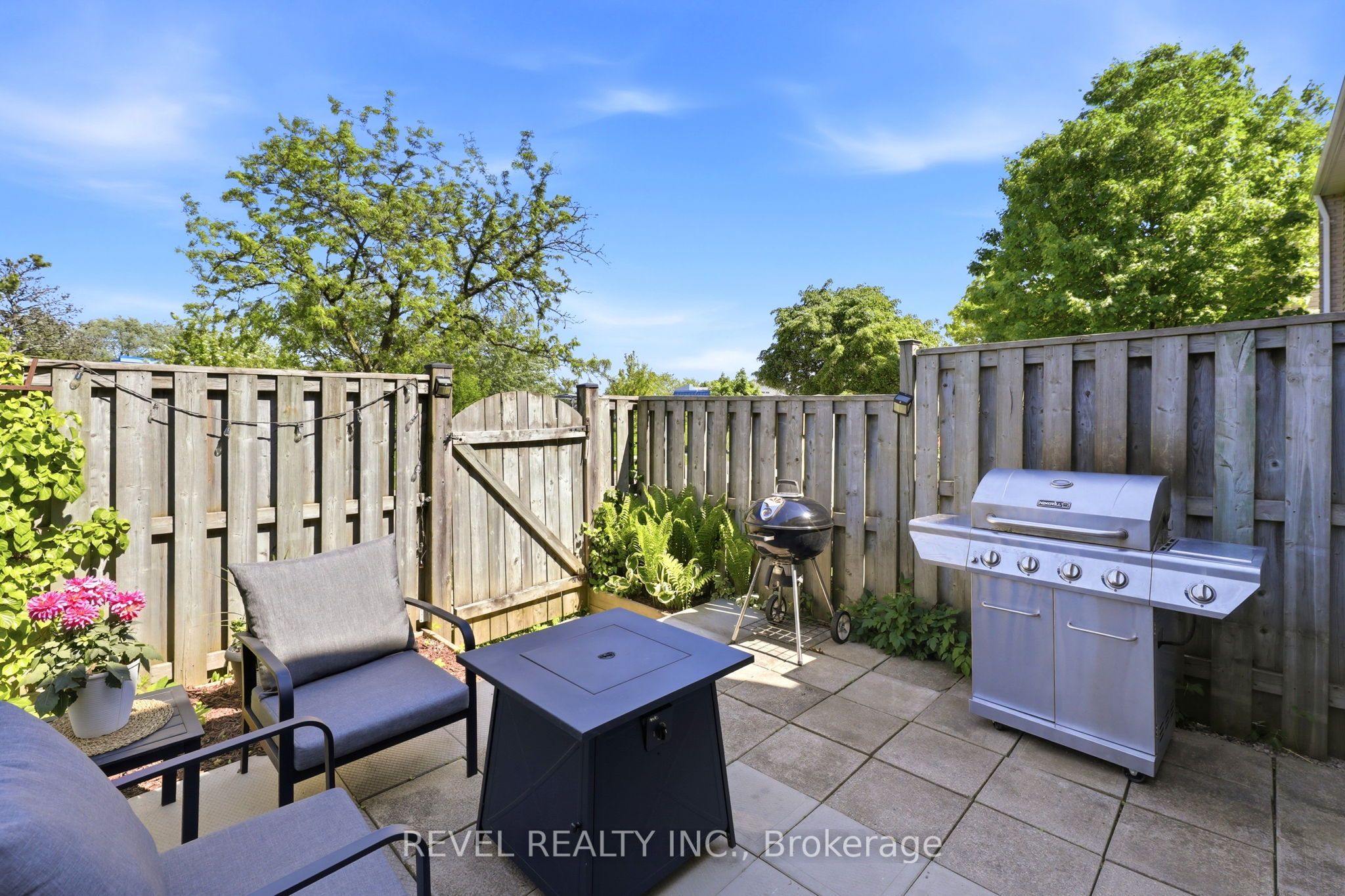 669 Osgoode Drive 2 Property Photo 34