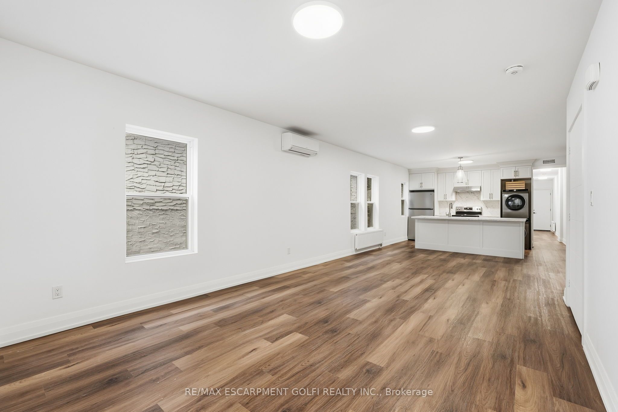 4876 Simcoe Street 1 Property Photo 3