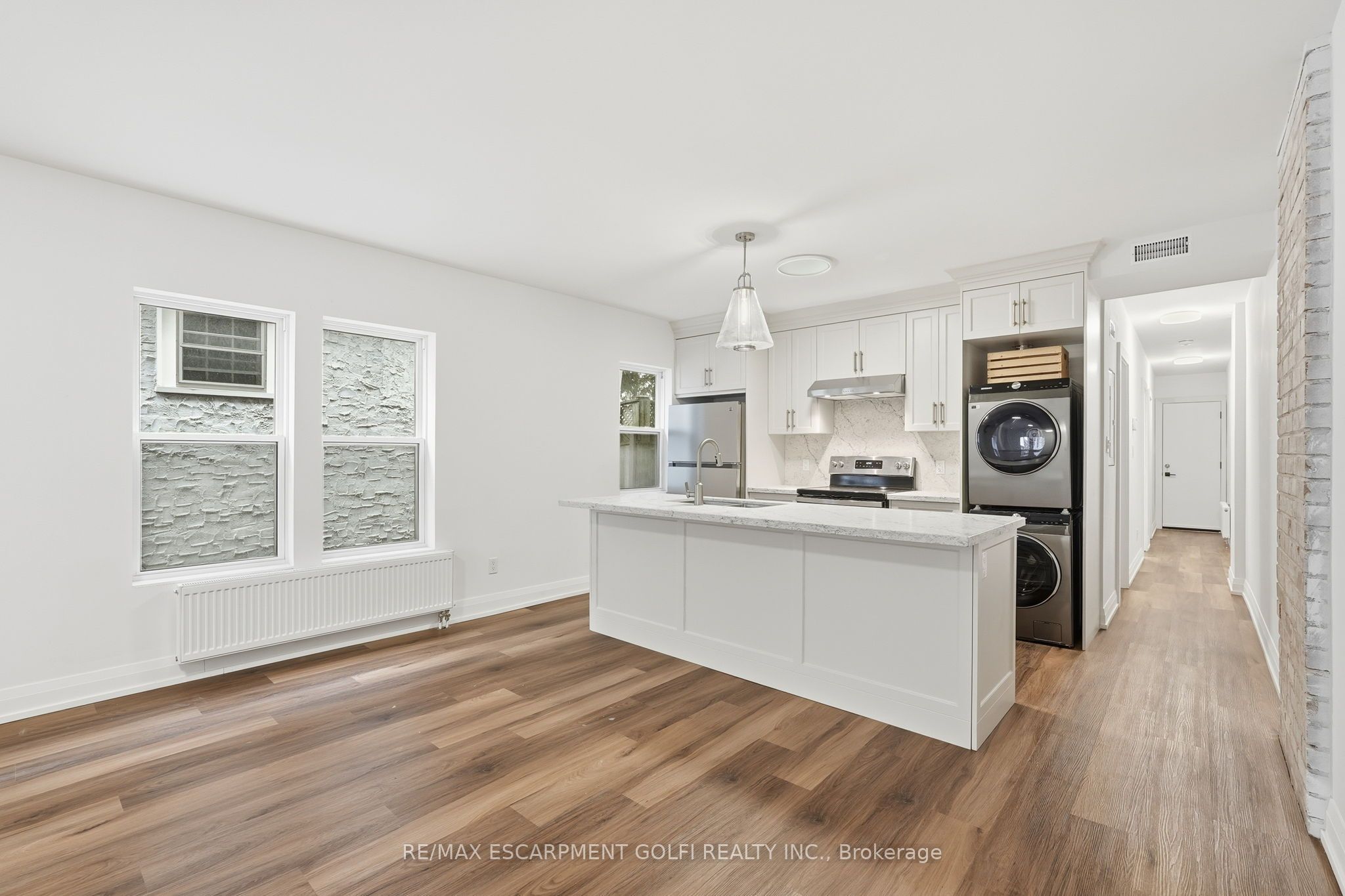 4876 Simcoe Street 1 Property Photo 6