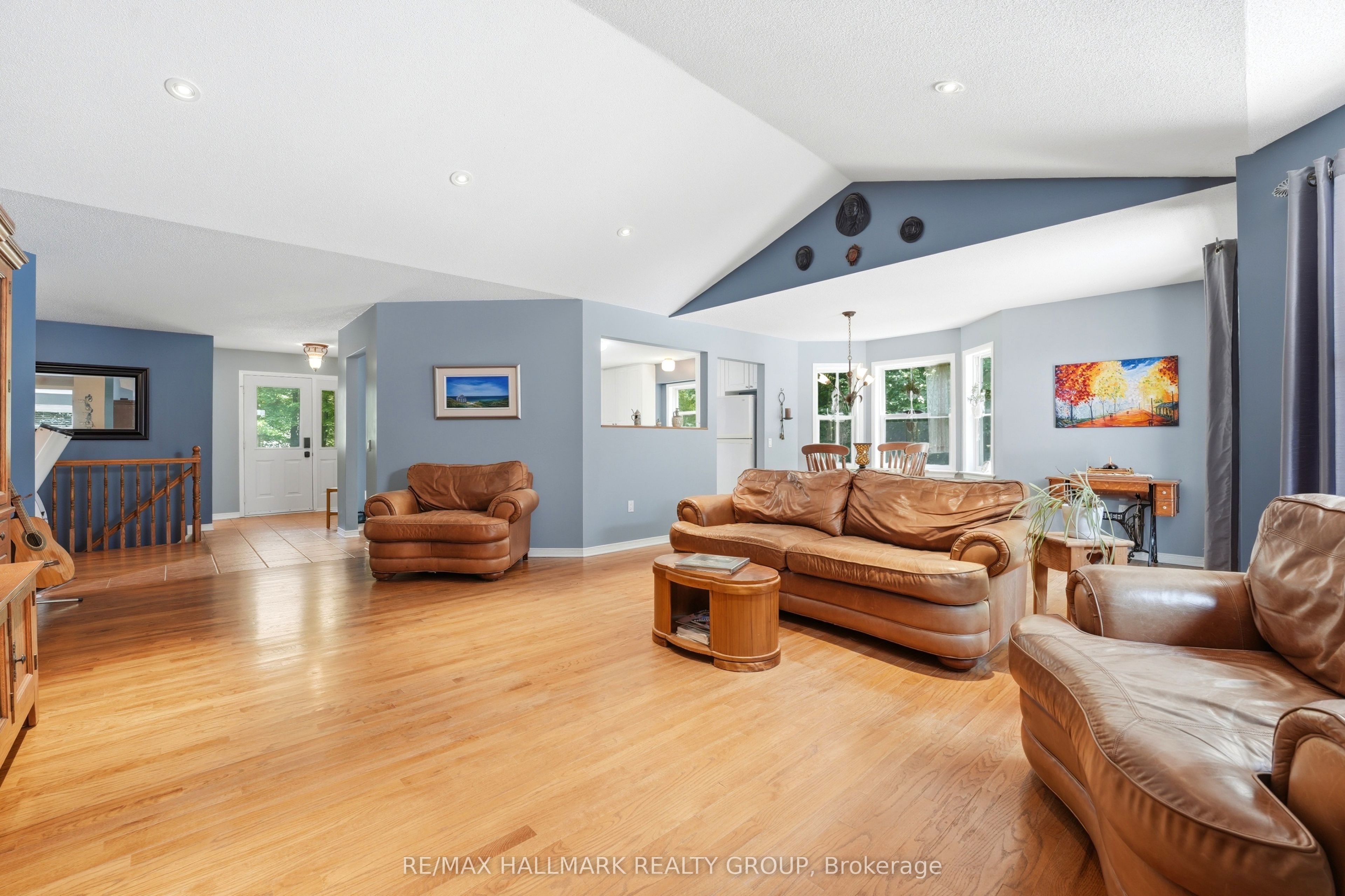 18 Josteen Drive Property Photo 6