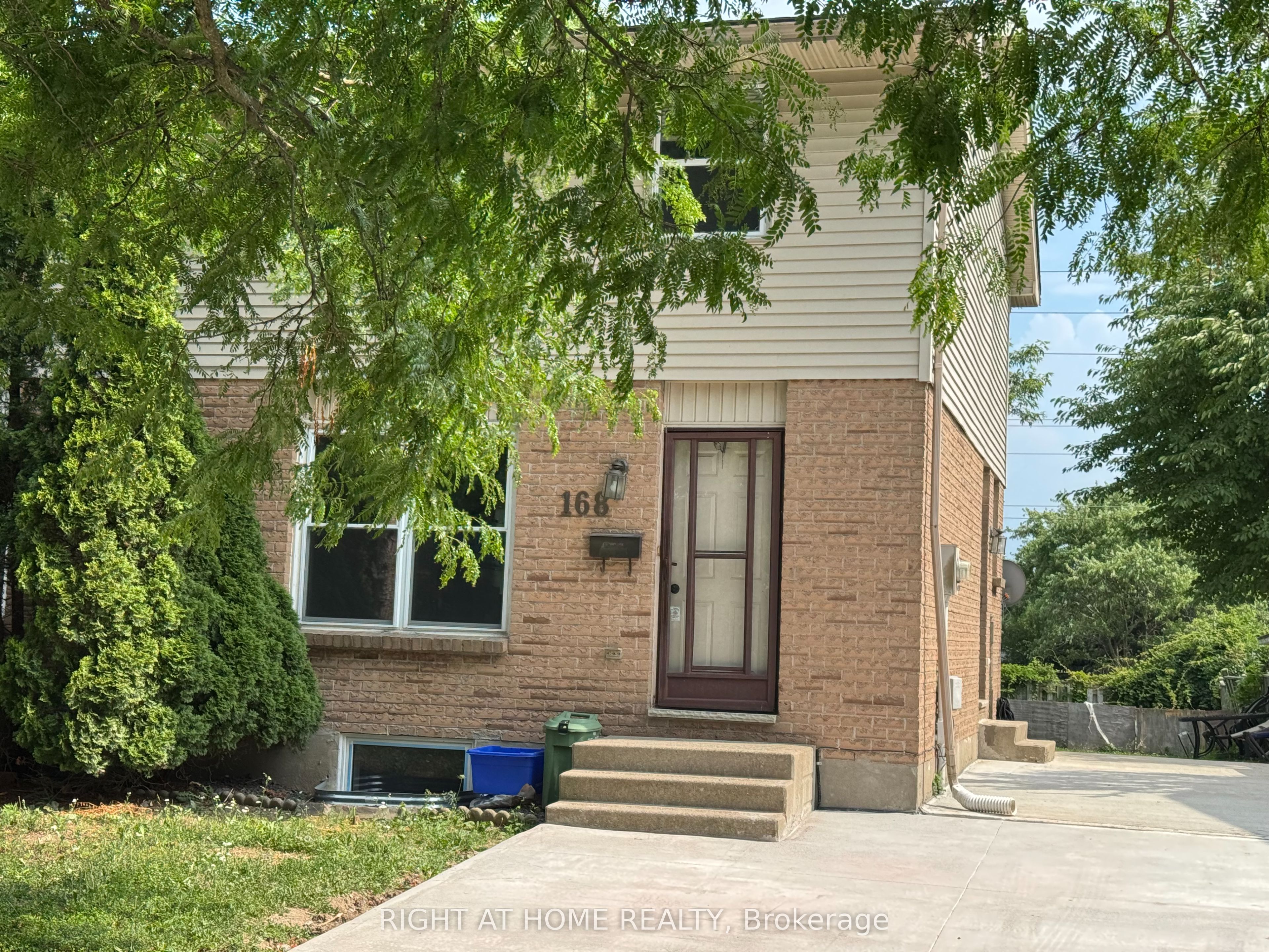 168 Golfdale Crescent Property Photo 1