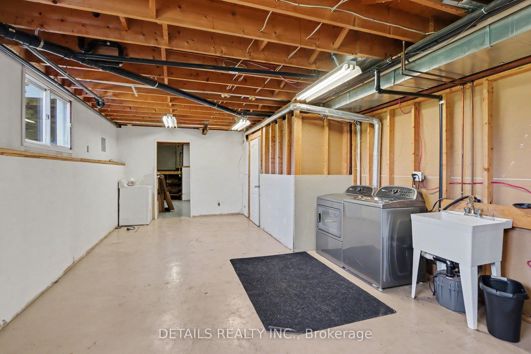 559 Main Street Property Photo 26