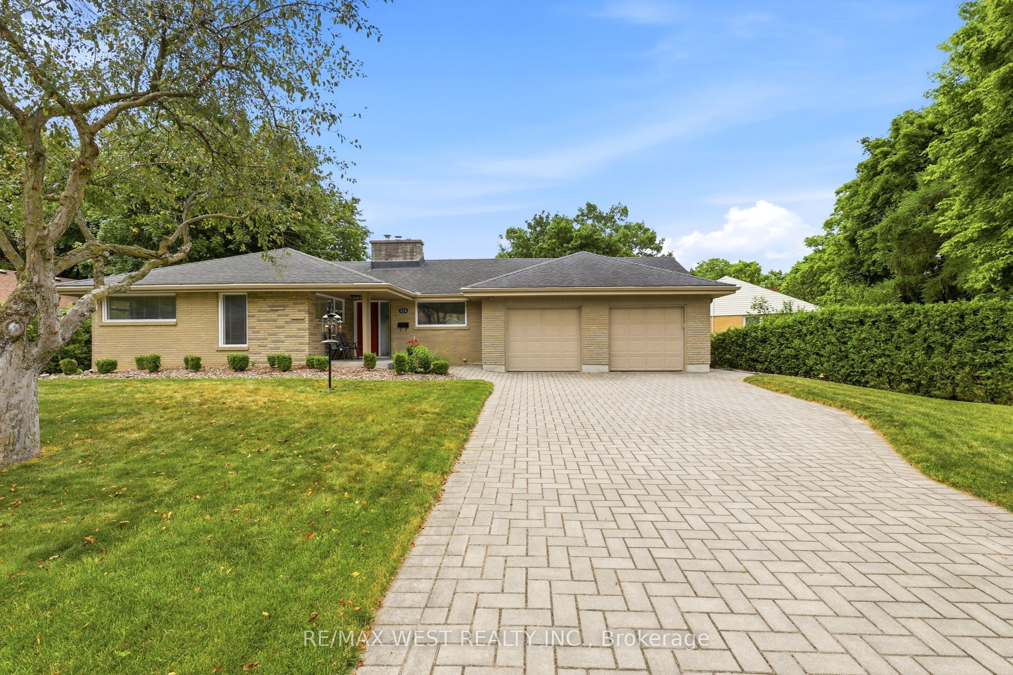 274 Tamblyn Drive Property Photo 1