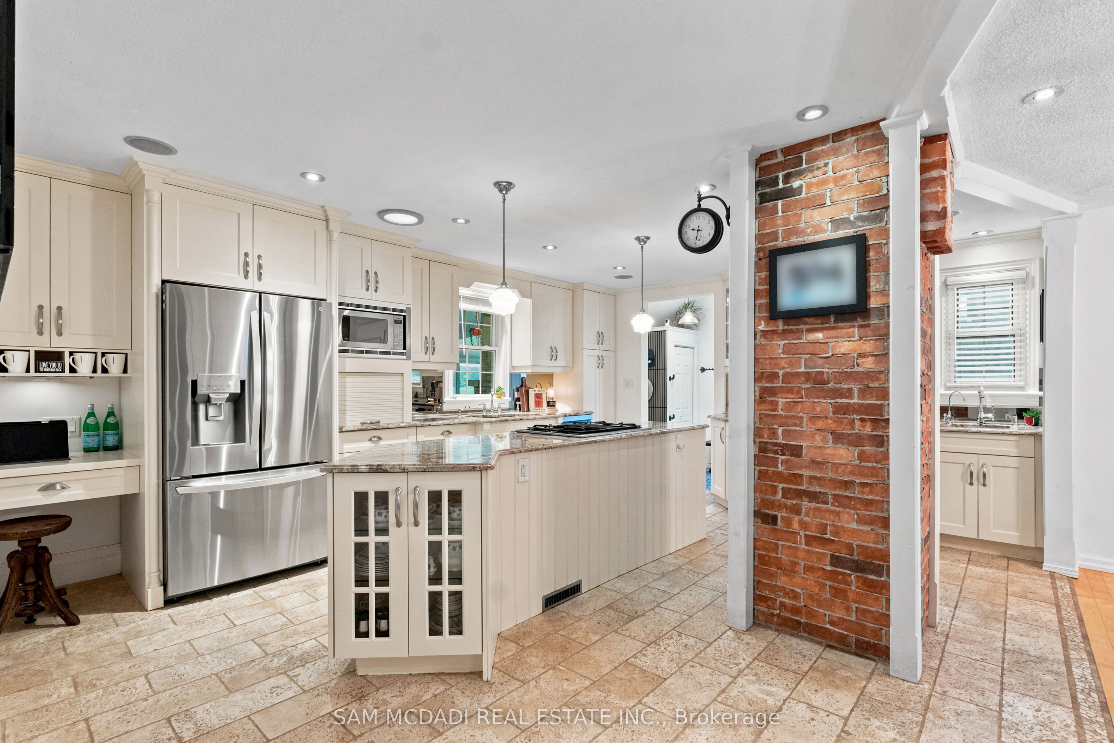 1498 Firelane 2 Property Photo 6