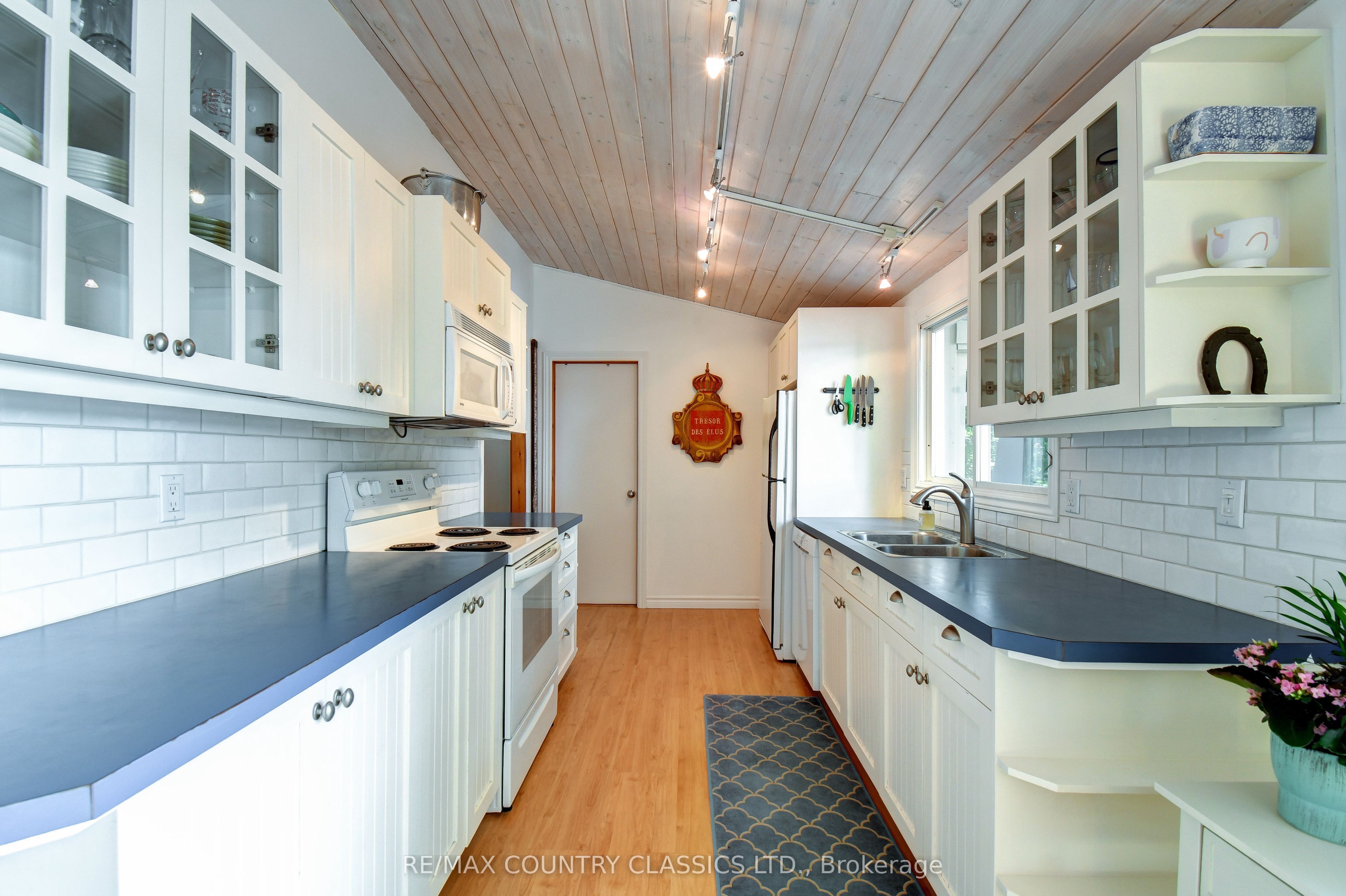 342 Jennison Road Property Photo 6